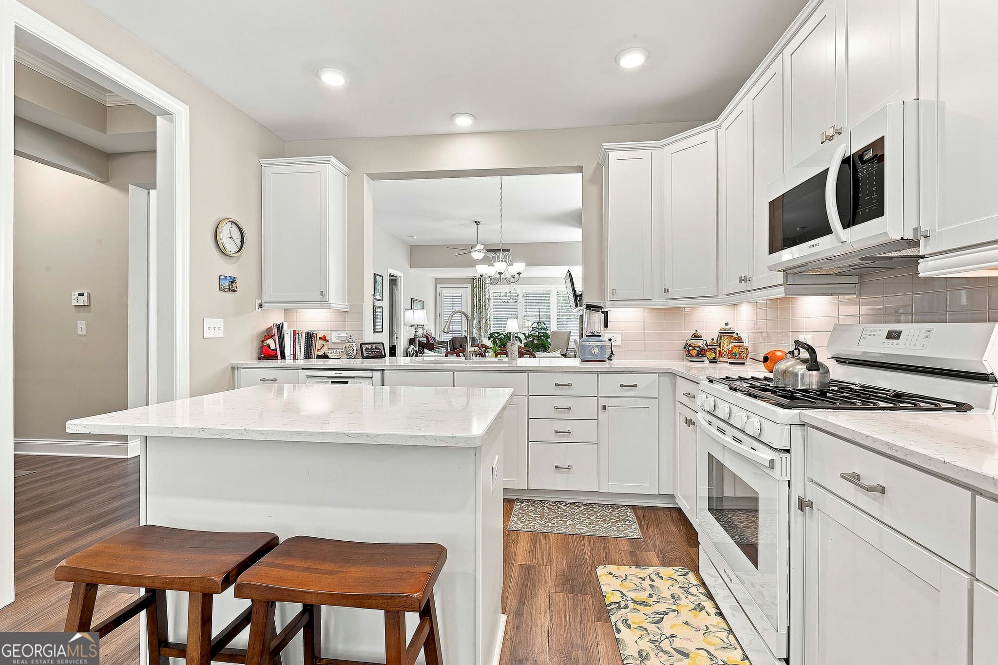 3 bedroom, 3 bathroom, 2,038 sq ft single family residence for sale at 200 Sweetbay Court, Peachtree City, GA 30269 — photo 8