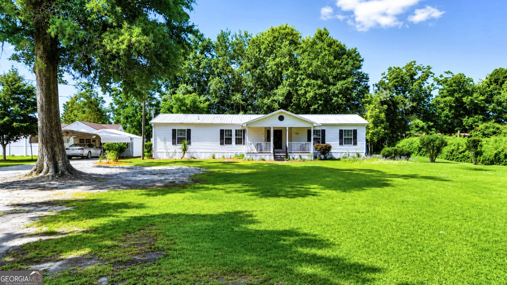 3 bedroom, 2 bathroom, 1,960 sq ft manufactured home,single family residence for sale at 140 Crosby Street, Surrency, GA 31563 — photo 1 of 25