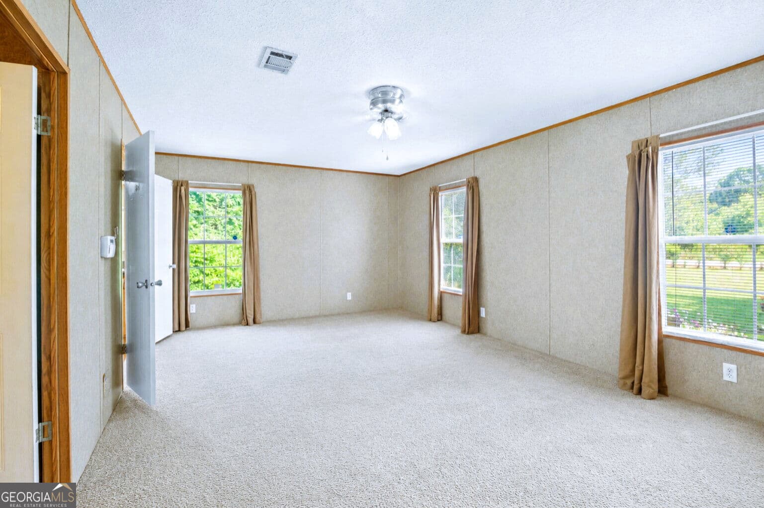 3 bedroom, 2 bathroom, 1,960 sq ft manufactured home,single family residence for sale at 140 Crosby Street, Surrency, GA 31563 — photo 10