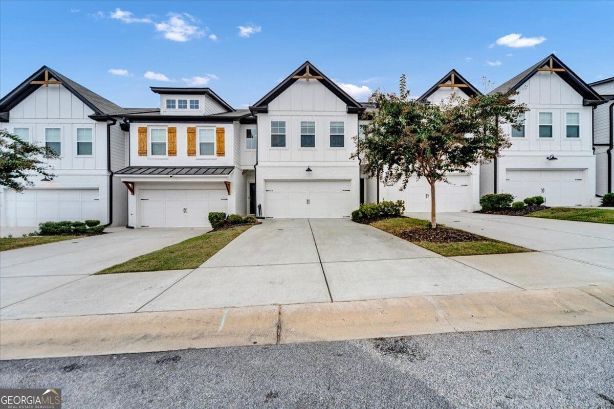 3 bedroom, 2.5 bathroom townhouse for sale at 94 Garrison Drive, Winder, GA 30680 — photo 4