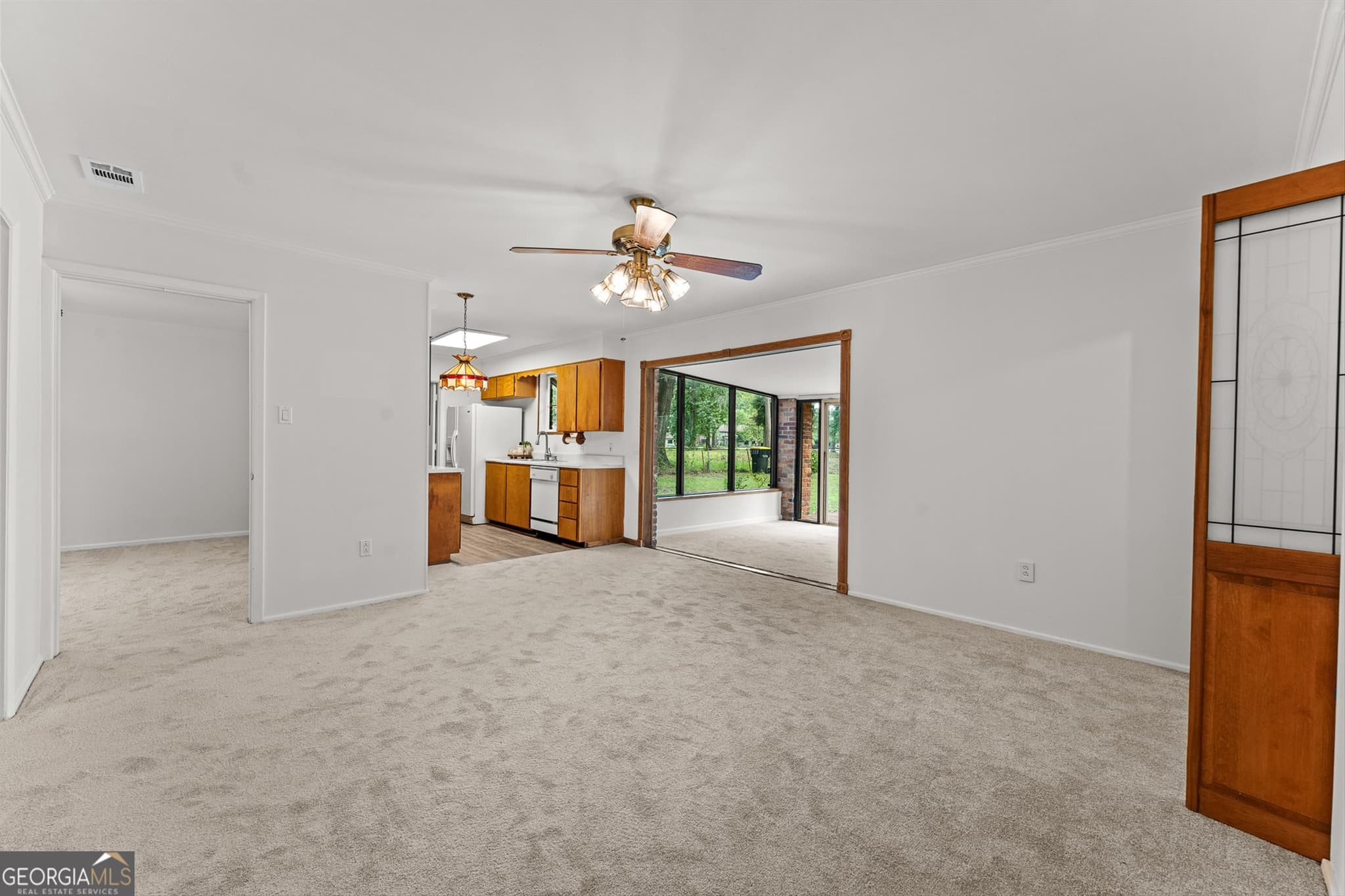 3 bedroom, 2 bathroom, 1,787 sq ft single family residence under contract at 417 Willow Road, Savannah, GA 31419 — photo 7