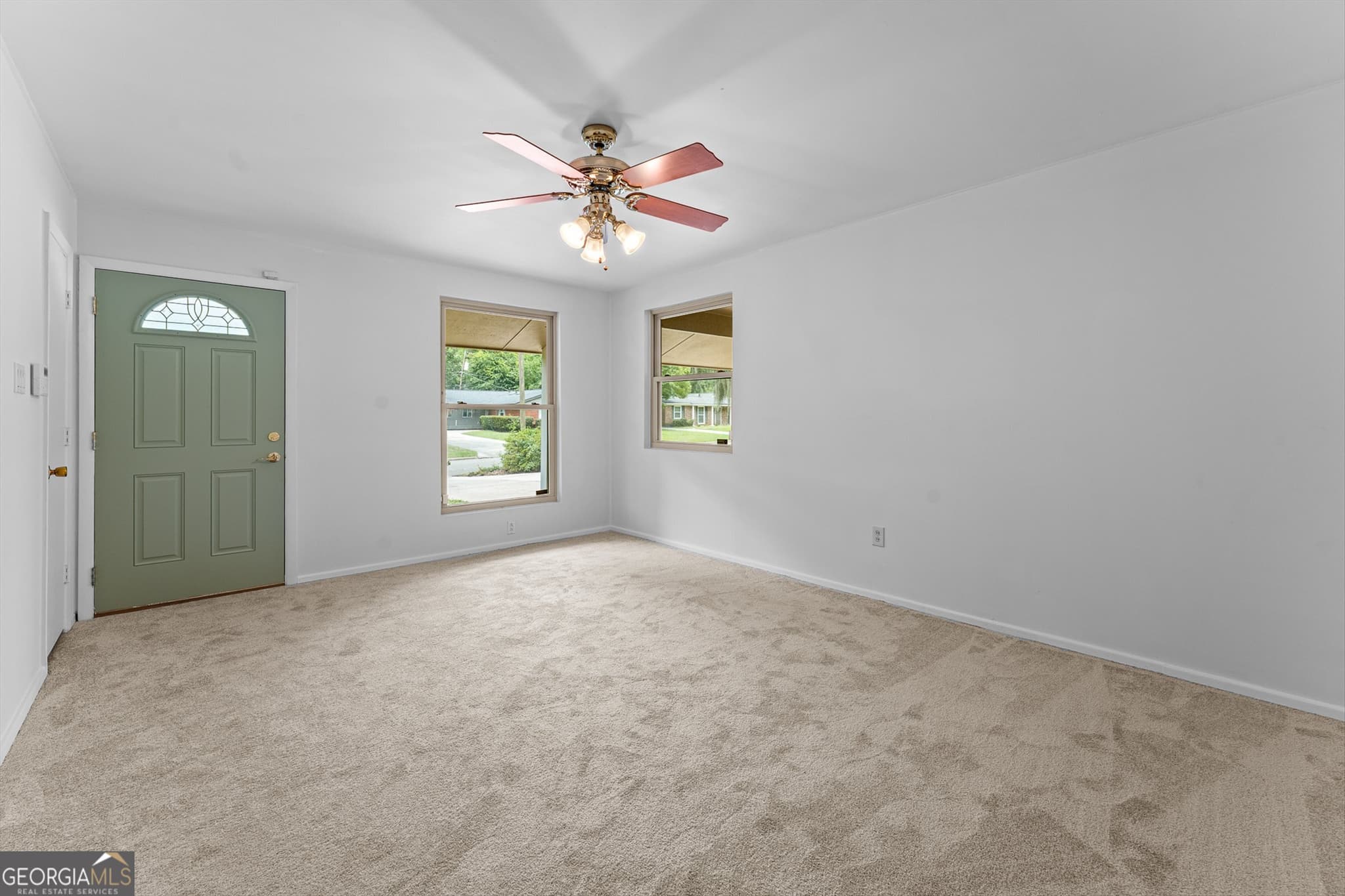 3 bedroom, 2 bathroom, 1,787 sq ft single family residence under contract at 417 Willow Road, Savannah, GA 31419 — photo 3