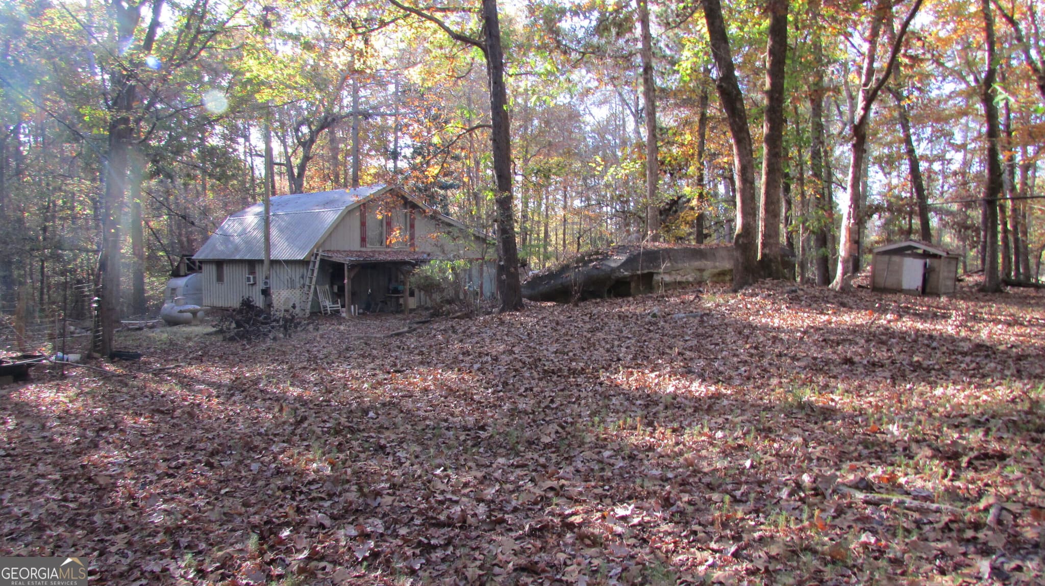 1 bedroom, 1 bathroom, 720 sq ft cabin,single family residence sold at 1220 Red Road, White Plains, GA 30678