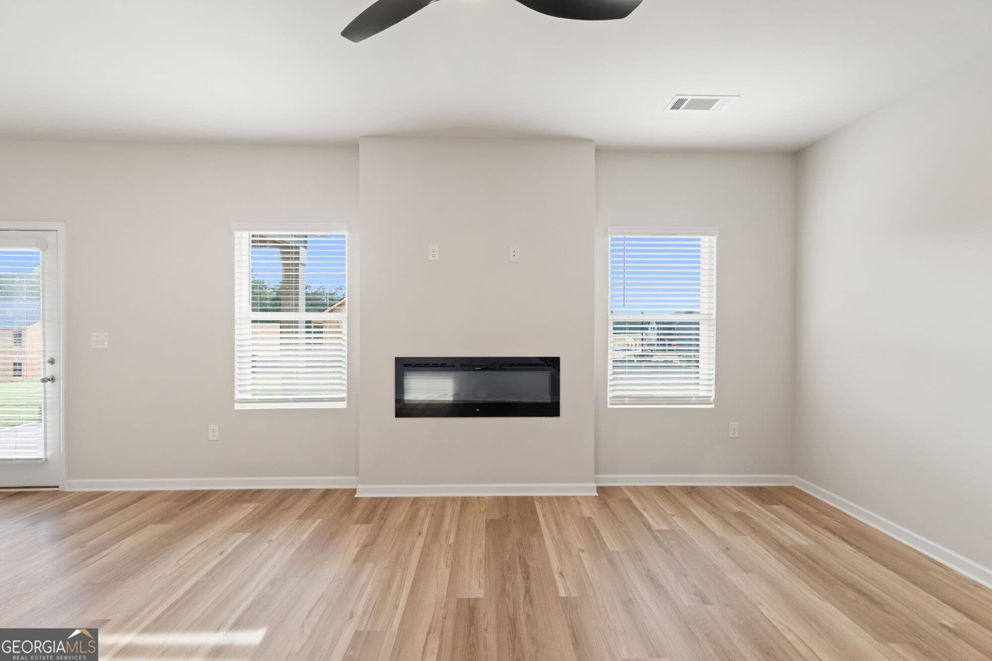 4 bedroom, 3 bathroom, 2,500 sq ft single family residence for sale at 1021 WHITMAN Way, Greensboro, GA 30642 — photo 8