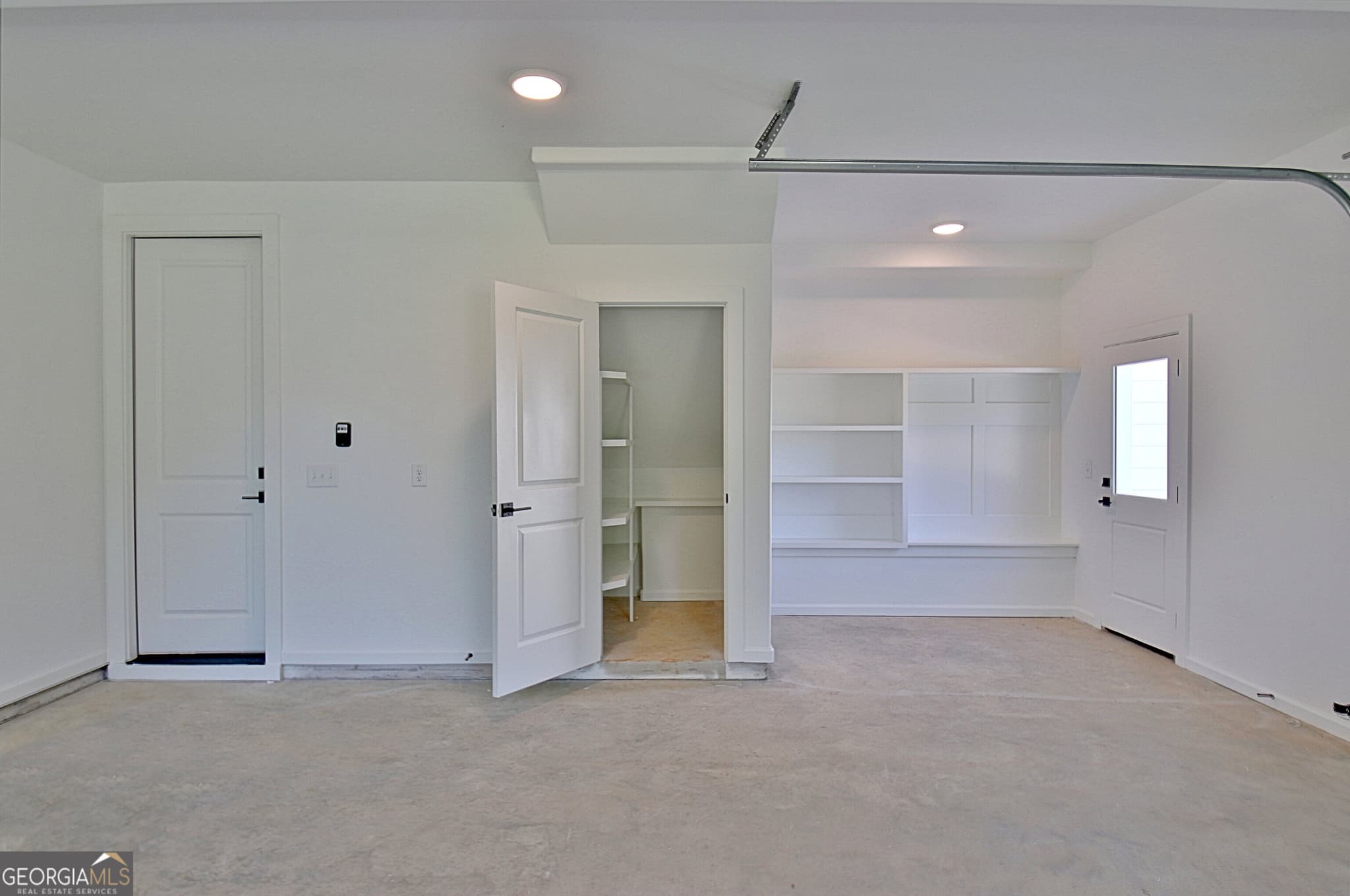 4 bedroom, 3.5 bathroom, 2,728 sq ft single family residence for sale at 176 Ryeland Drive, Senoia, GA 30276 — photo 8