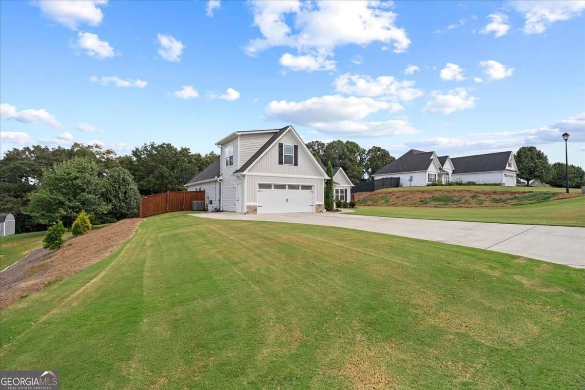 3 bedroom, 2 bathroom single family residence for sale at 235 Willow Haven Street, Calhoun, GA 30701 — photo 5