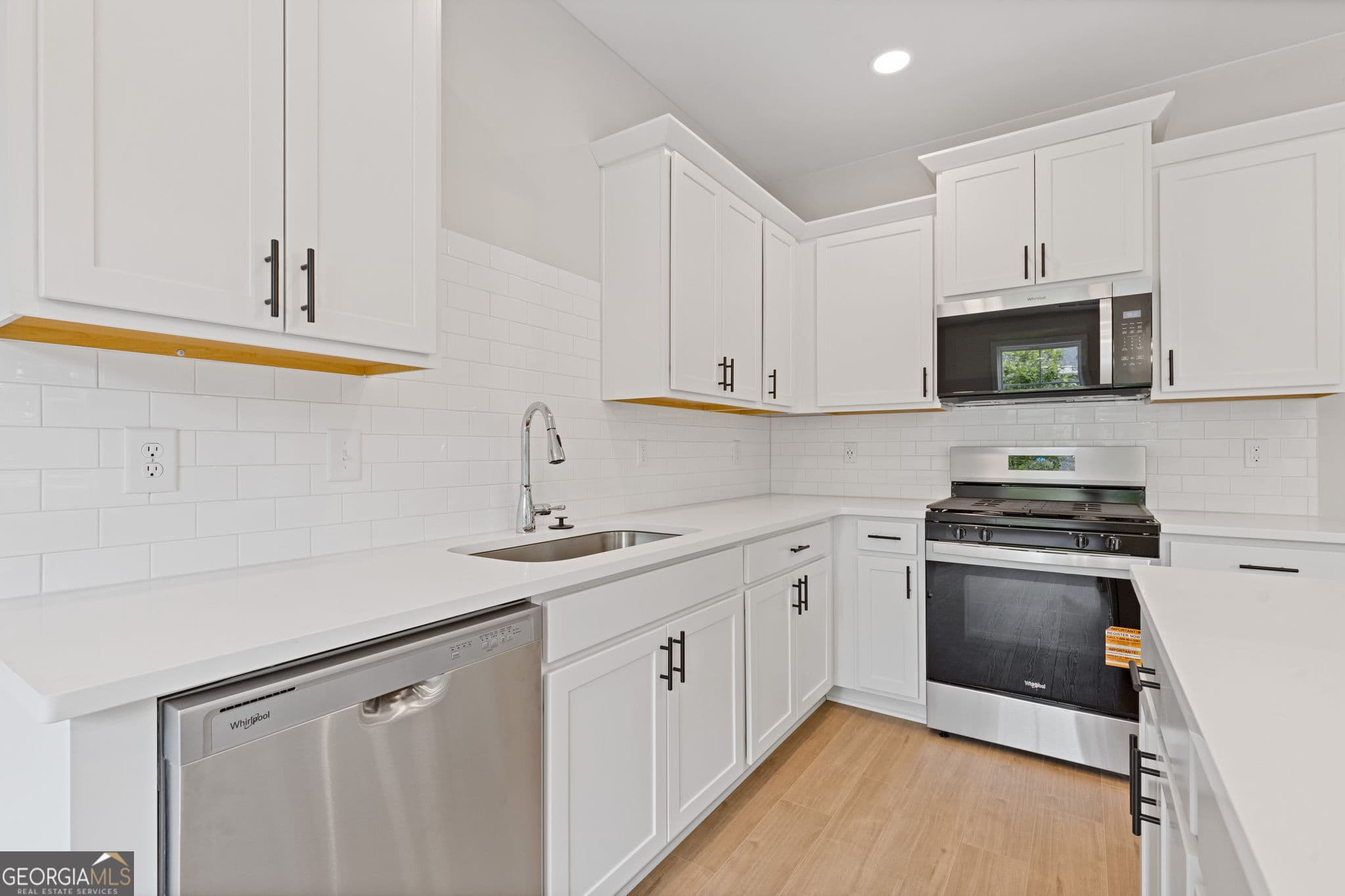 3 bedroom, 2.5 bathroom, 1,762 sq ft townhouse for sale at 379 Summerville Lane 12, Athens, GA 30606 — photo 9