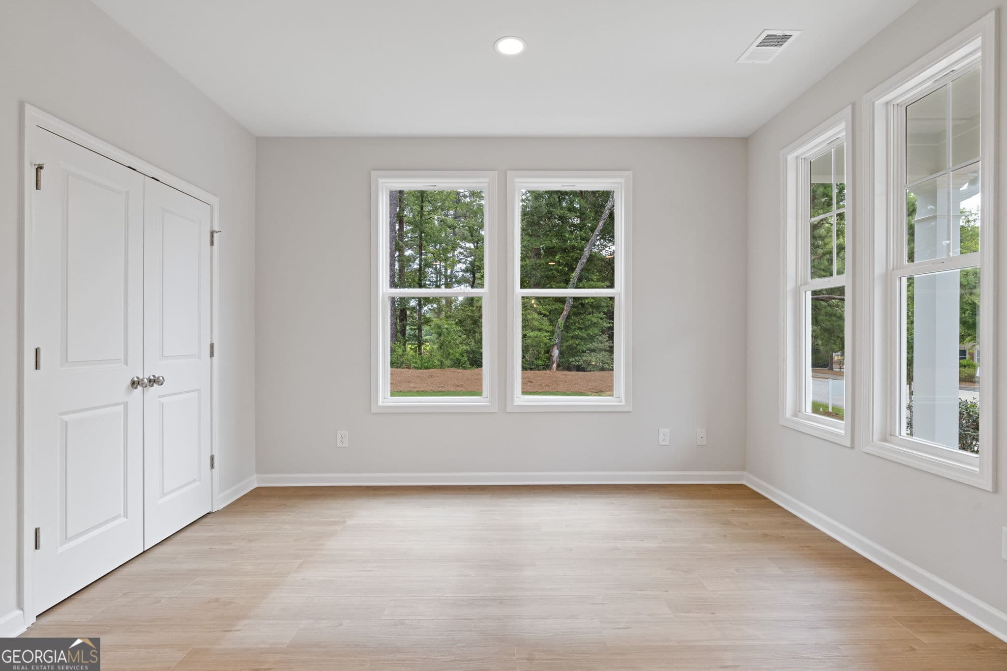 3 bedroom, 2.5 bathroom, 1,762 sq ft townhouse for sale at 379 Summerville Lane 12, Athens, GA 30606 — photo 4