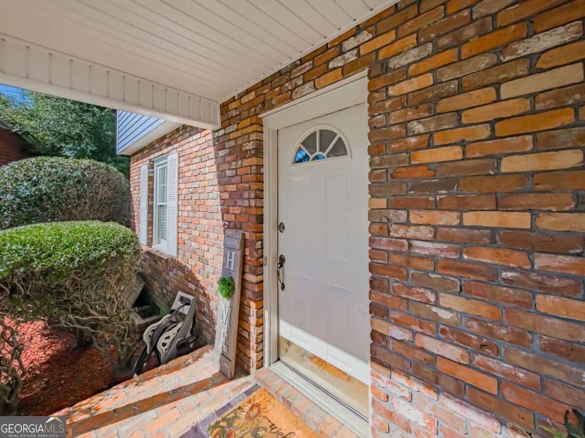 4 bedroom, 2 bathroom, 1,486 sq ft single family residence for sale at 105 Clyde Circle, Tifton, GA 31794 — photo 6