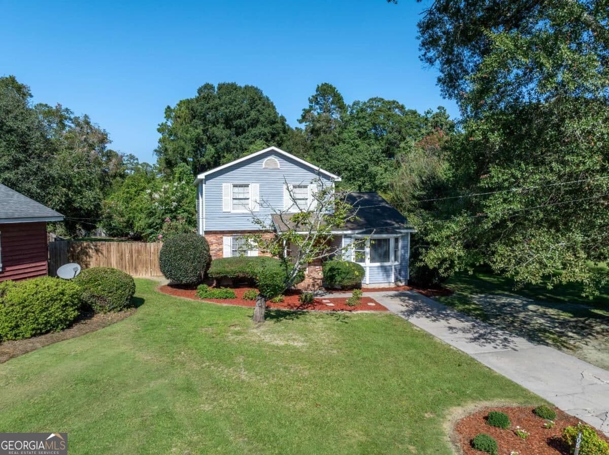 4 bedroom, 2 bathroom, 1,486 sq ft single family residence for sale at 105 Clyde Circle, Tifton, GA 31794 — photo 5