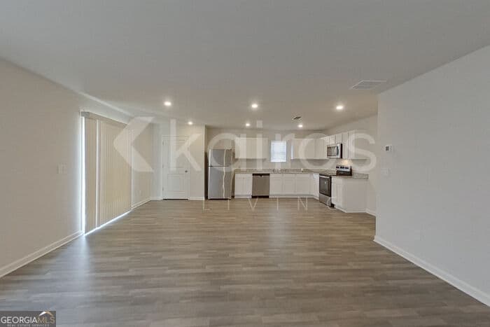 4 bedroom, 2.5 bathroom, 2,376 sq ft single family residence for rent at 101 Rock Run Trail, Warner Robins, GA 31093 for $2,345 a month — photo 4