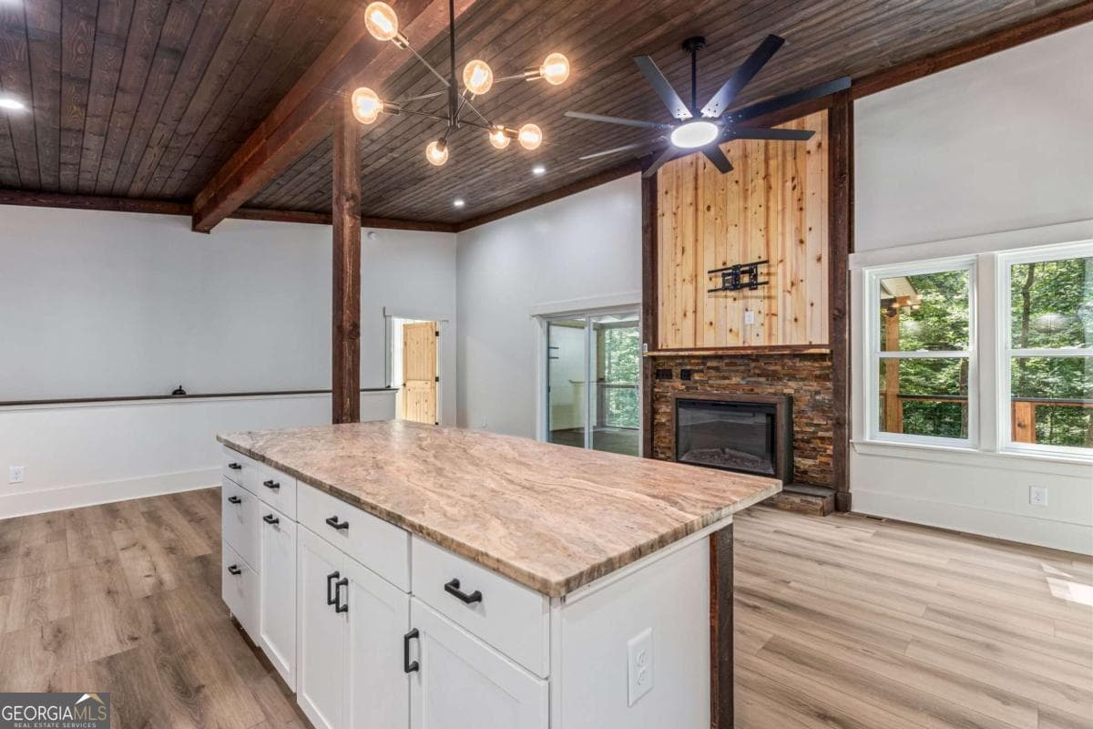 3 bedroom, 3 bathroom, 2,180 sq ft single family residence for sale at 208 Autumn Lane, Blairsville, GA 30512 — photo 4