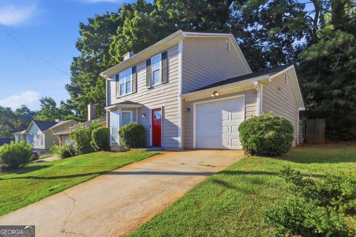 3 bedroom, 2.5 bathroom, 1,402 sq ft single family residence for sale at 5038 Donnell Way, Decatur, GA 30035 — photo 3
