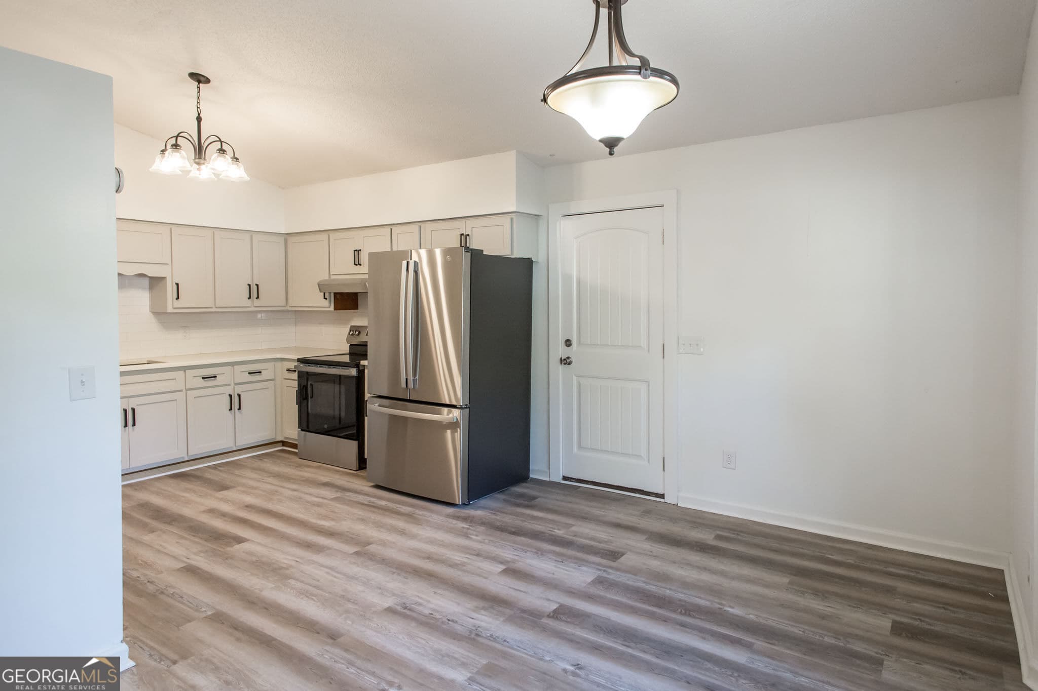 3 bedroom, 2 bathroom, 1,124 sq ft single family residence for sale at 100 Royal Way, Kingsland, GA 31548 — photo 5
