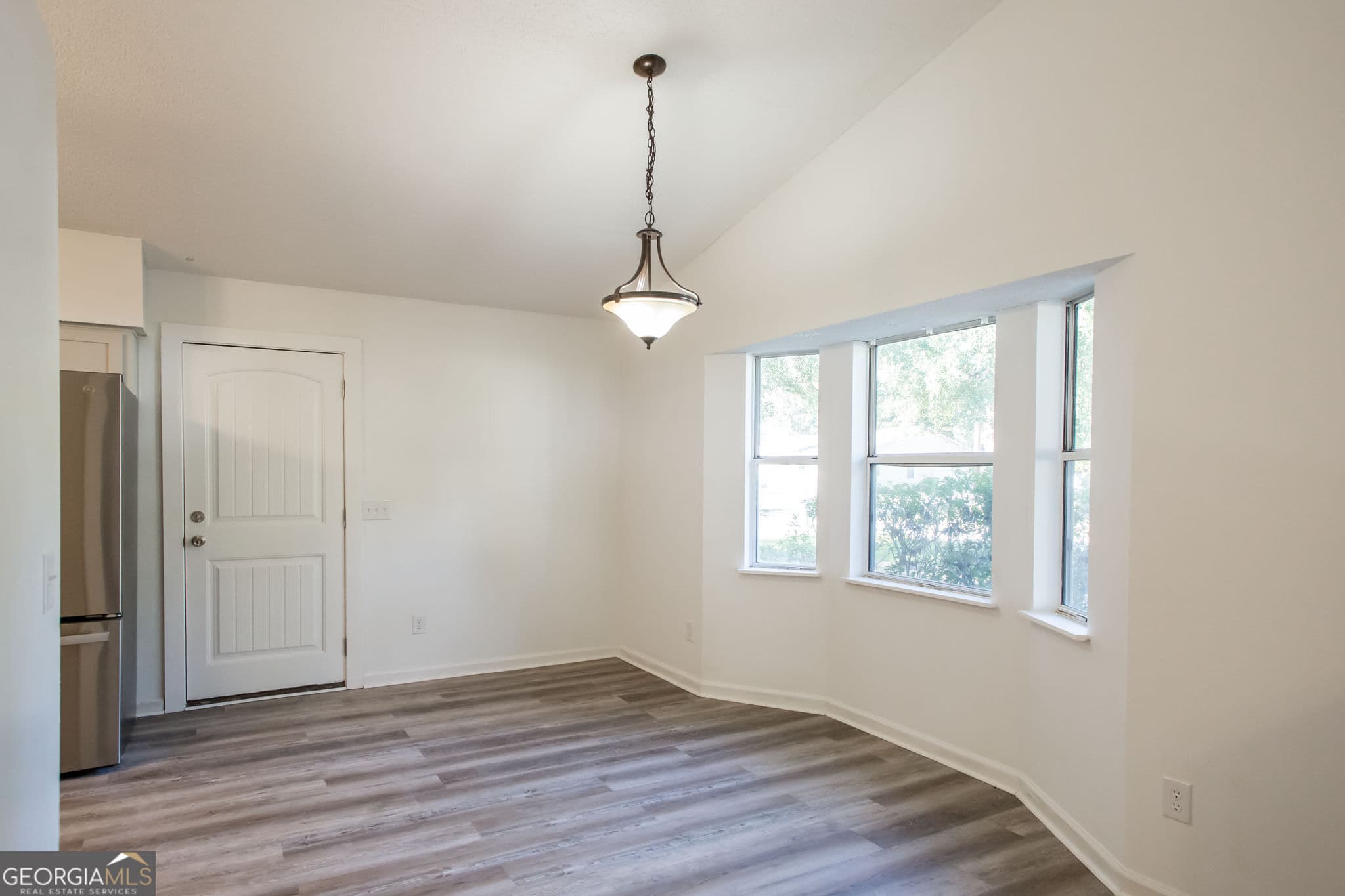 3 bedroom, 2 bathroom, 1,124 sq ft single family residence for sale at 100 Royal Way, Kingsland, GA 31548 — photo 4