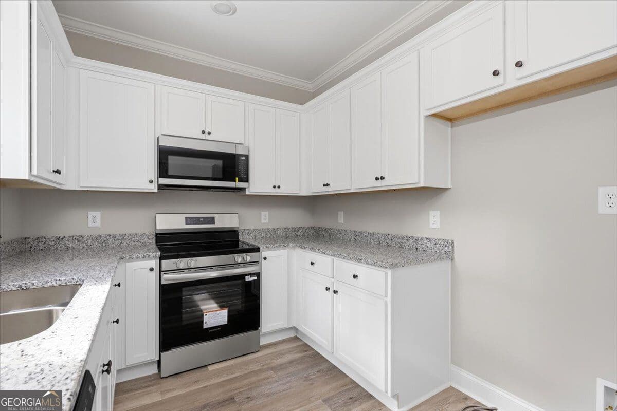 3 bedroom, 2.5 bathroom, 1,995 sq ft single family residence for sale at 260 Katherine Drive, Gray, GA 31032 — photo 9