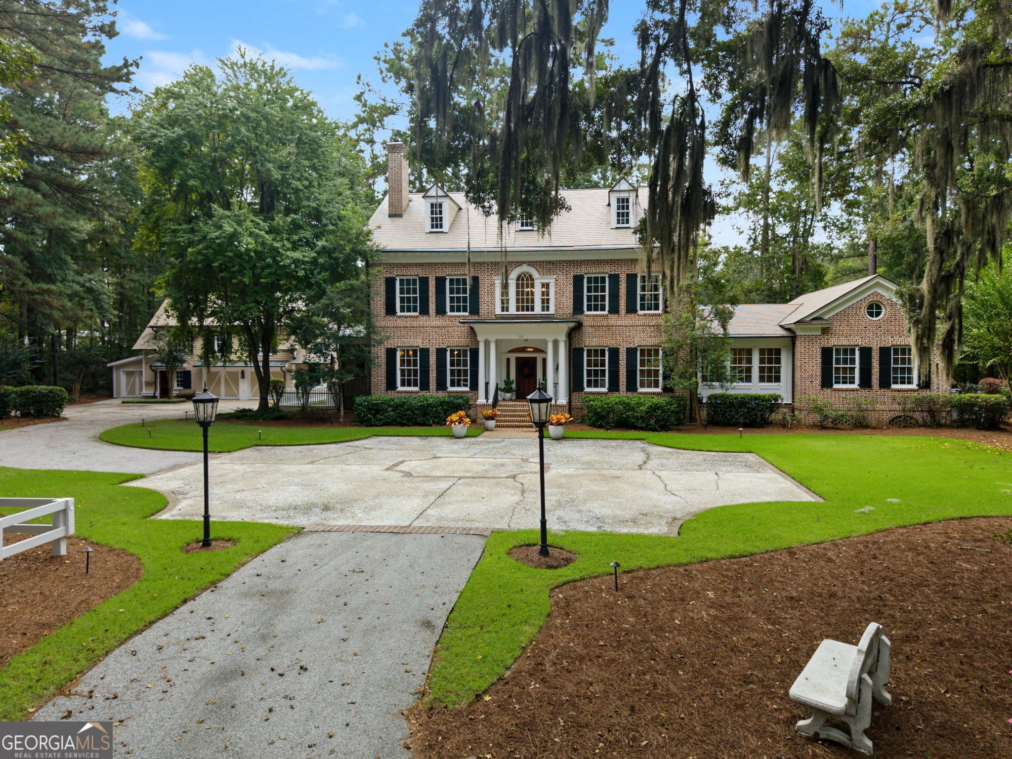 6 bedroom, 6 bathroom, 6,869 sq ft single family residence for sale at 36 Belted Kingfisher Lane, Richmond Hill, GA 31324 — photo 2