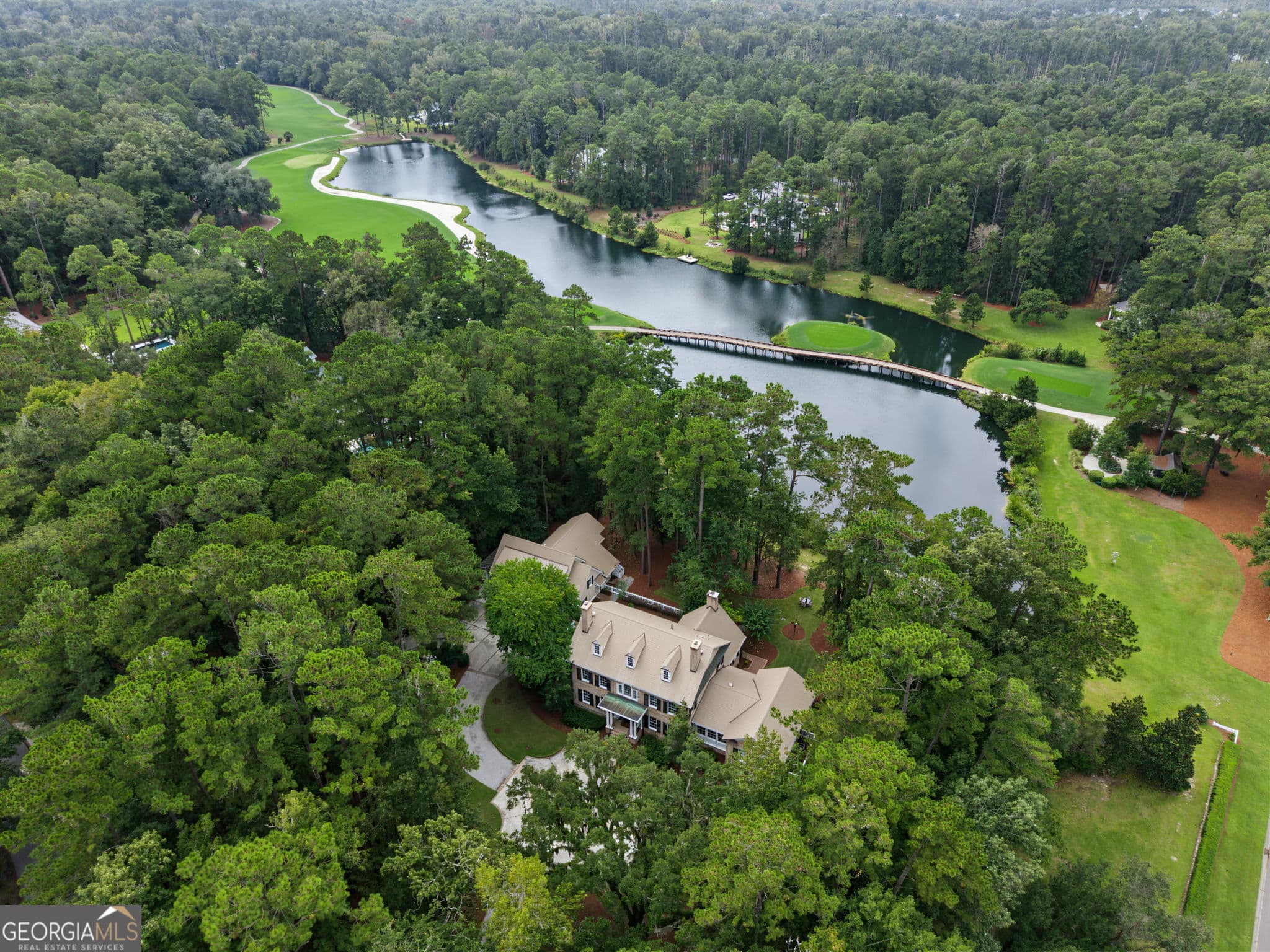 6 bedroom, 6 bathroom, 6,869 sq ft single family residence for sale at 36 Belted Kingfisher Lane, Richmond Hill, GA 31324 — photo 6