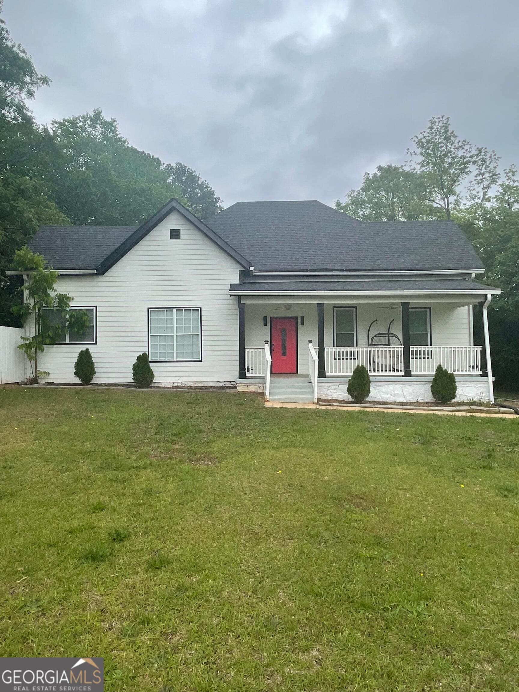 3 bedroom, 2 bathroom, 1,636 sq ft single family residence for sale at 6860 Parkway Drive, Lithonia, GA 30058