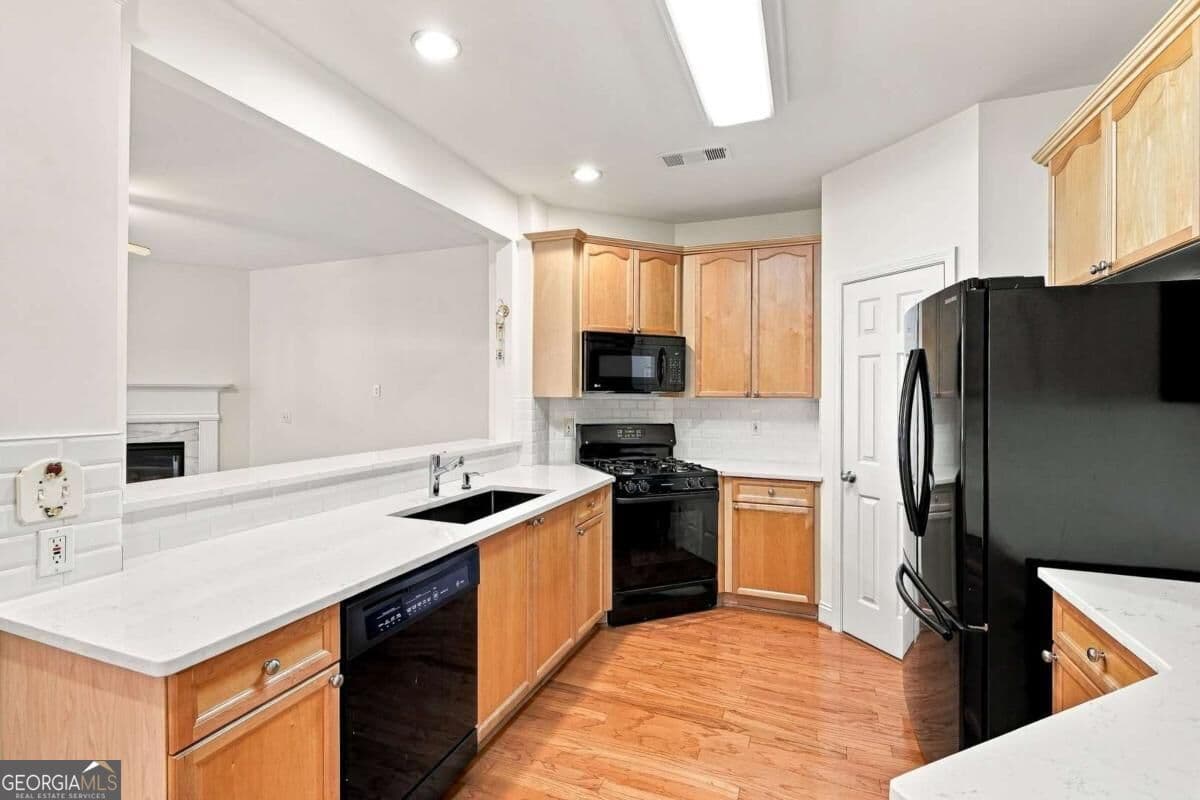 3 bedroom, 2.5 bathroom, 1,986 sq ft townhouse for rent at 1822 Rue De Montreal, Tucker, GA 30084 for $2,400 a month — photo 7