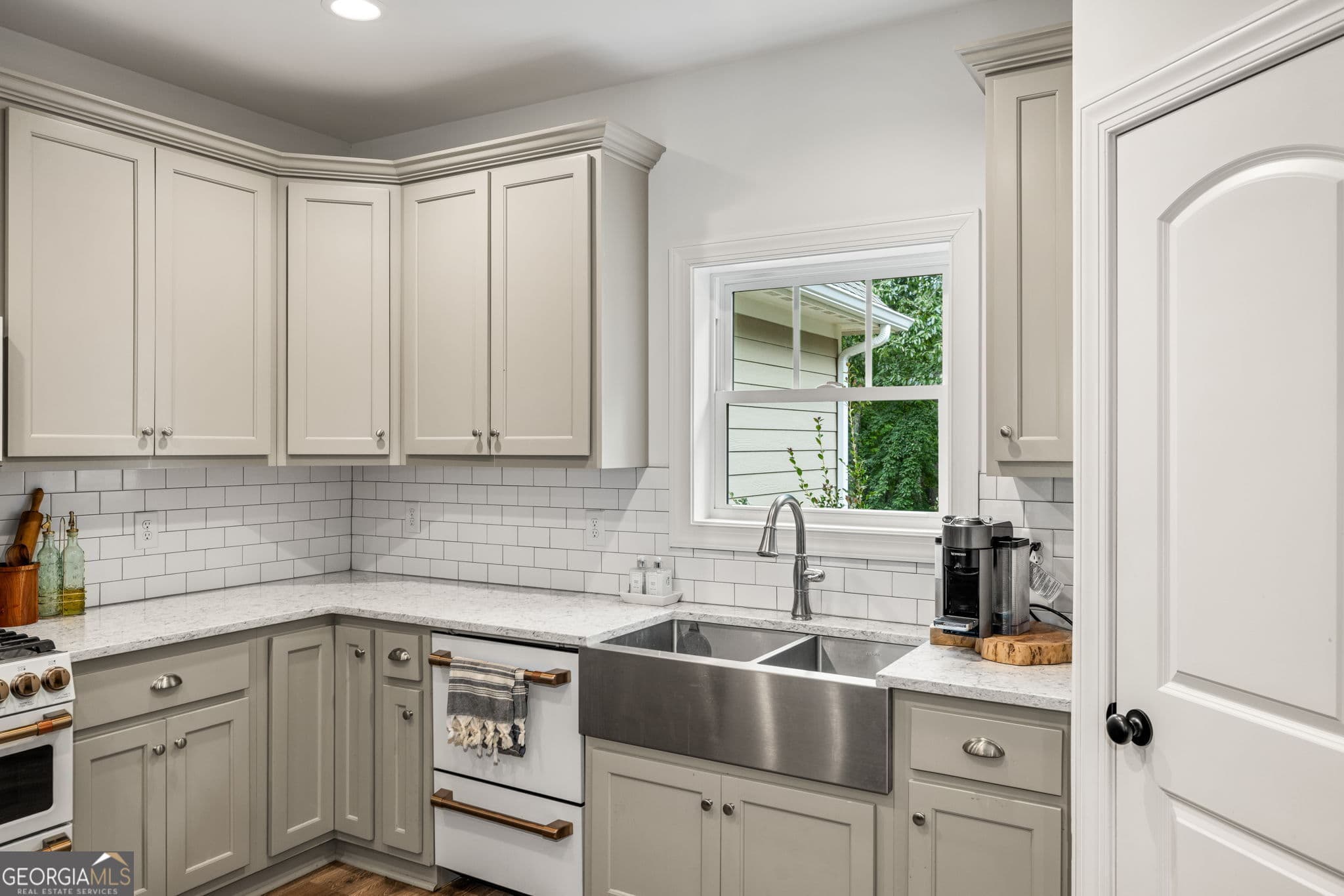3 bedroom, 2.5 bathroom, 2,161 sq ft single family residence for sale at 373 McIntosh Road, Clarkesville, GA 30523 — photo 9