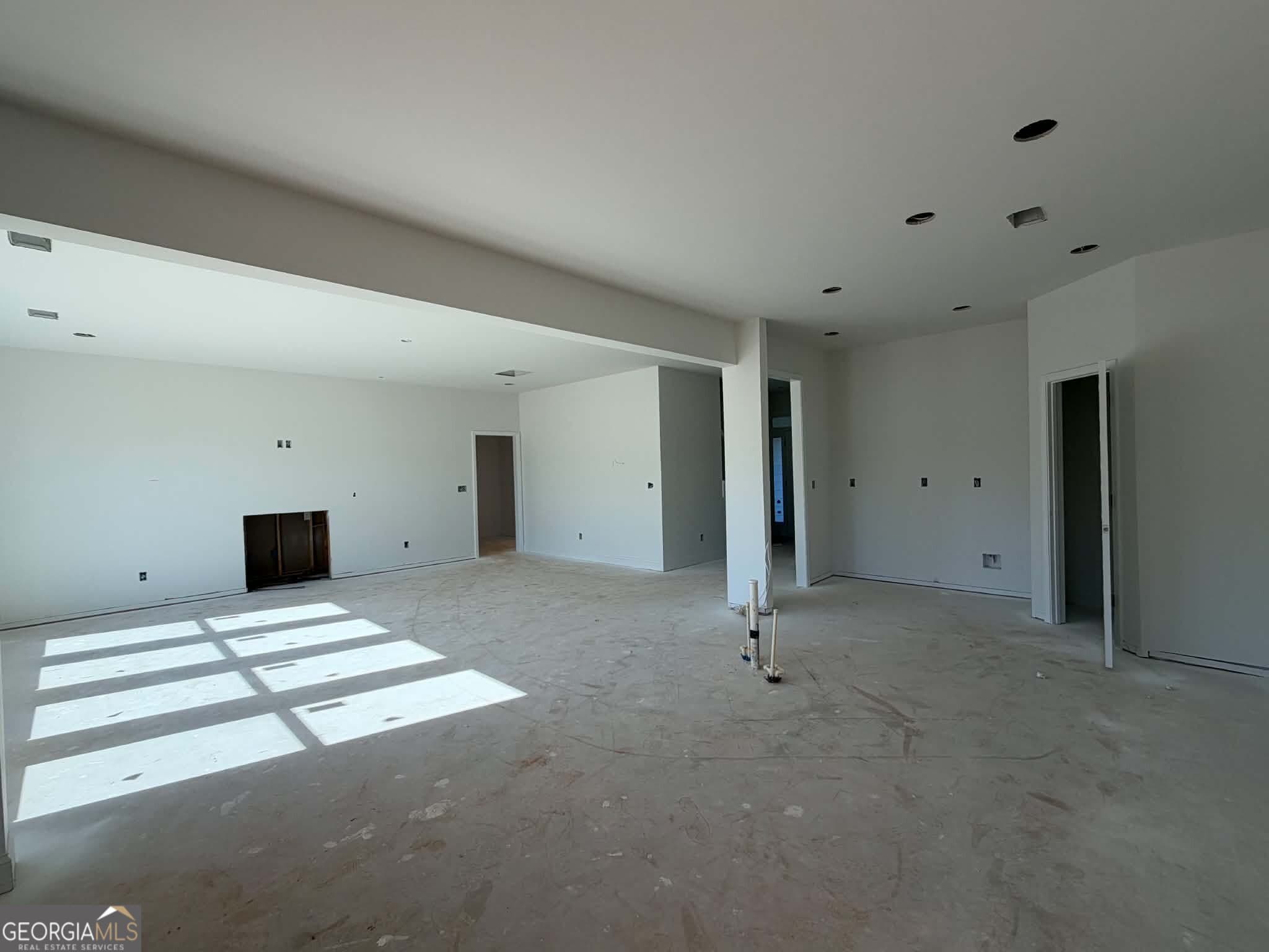 4 bedroom, 3 bathroom, 2,842 sq ft single family residence for sale at 1004 South Laney Road, Locust Grove, GA 30248 — photo 5