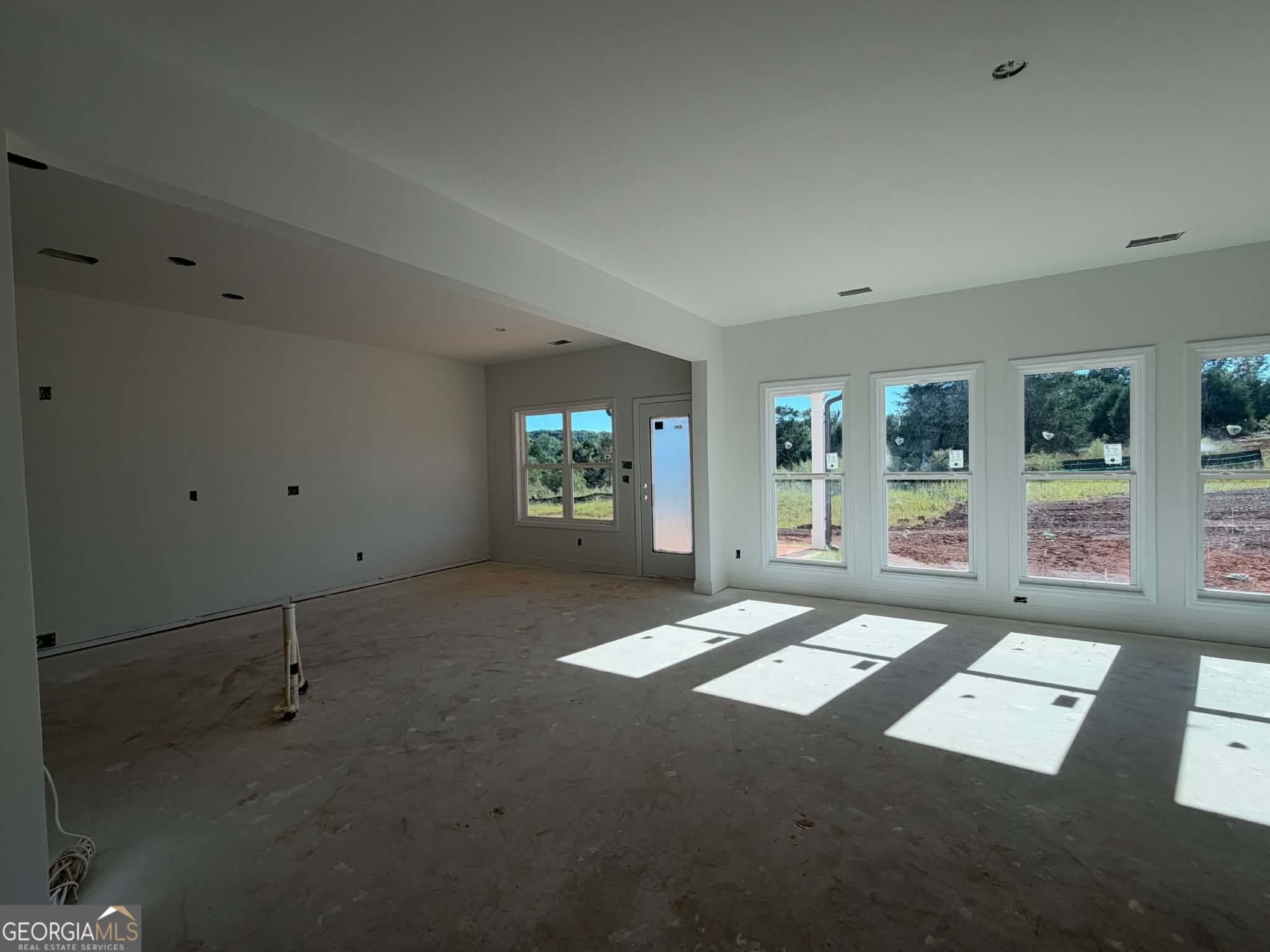 4 bedroom, 3 bathroom, 2,842 sq ft single family residence for sale at 1004 South Laney Road, Locust Grove, GA 30248 — photo 8