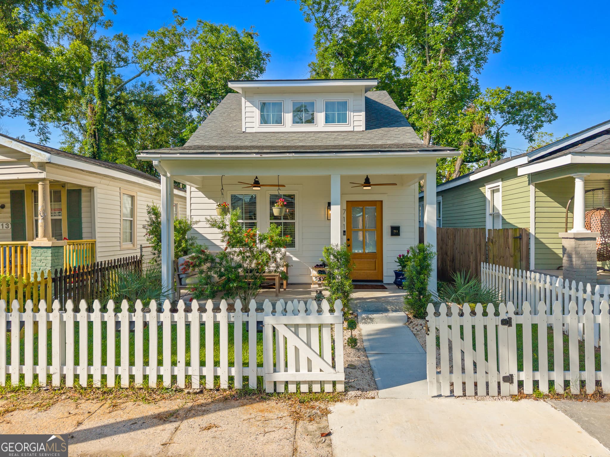 3 bedroom, 2.5 bathroom, 1,325 sq ft single family residence for sale at 711 E 32nd Street, Savannah, GA 31401 — photo 6