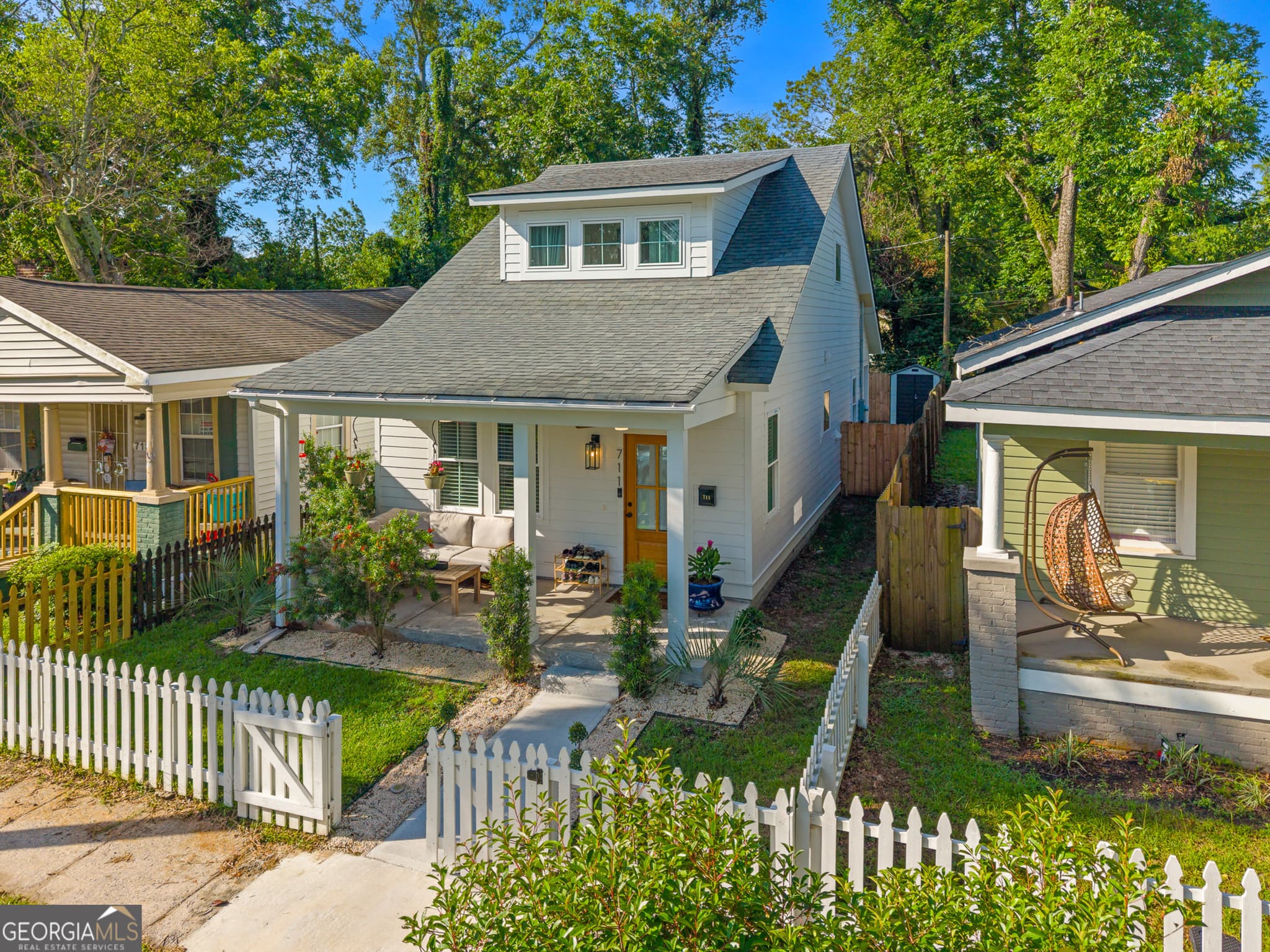 3 bedroom, 2.5 bathroom, 1,325 sq ft single family residence for sale at 711 E 32nd Street, Savannah, GA 31401 — photo 7