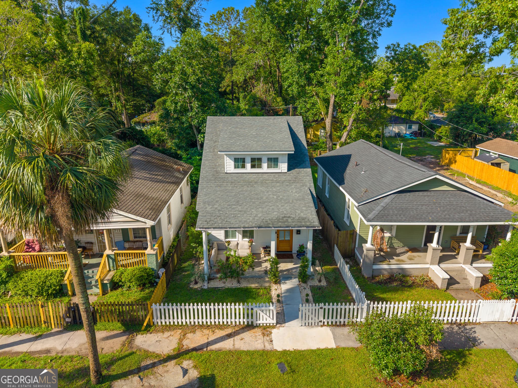 3 bedroom, 2.5 bathroom, 1,325 sq ft single family residence for sale at 711 E 32nd Street, Savannah, GA 31401 — photo 8