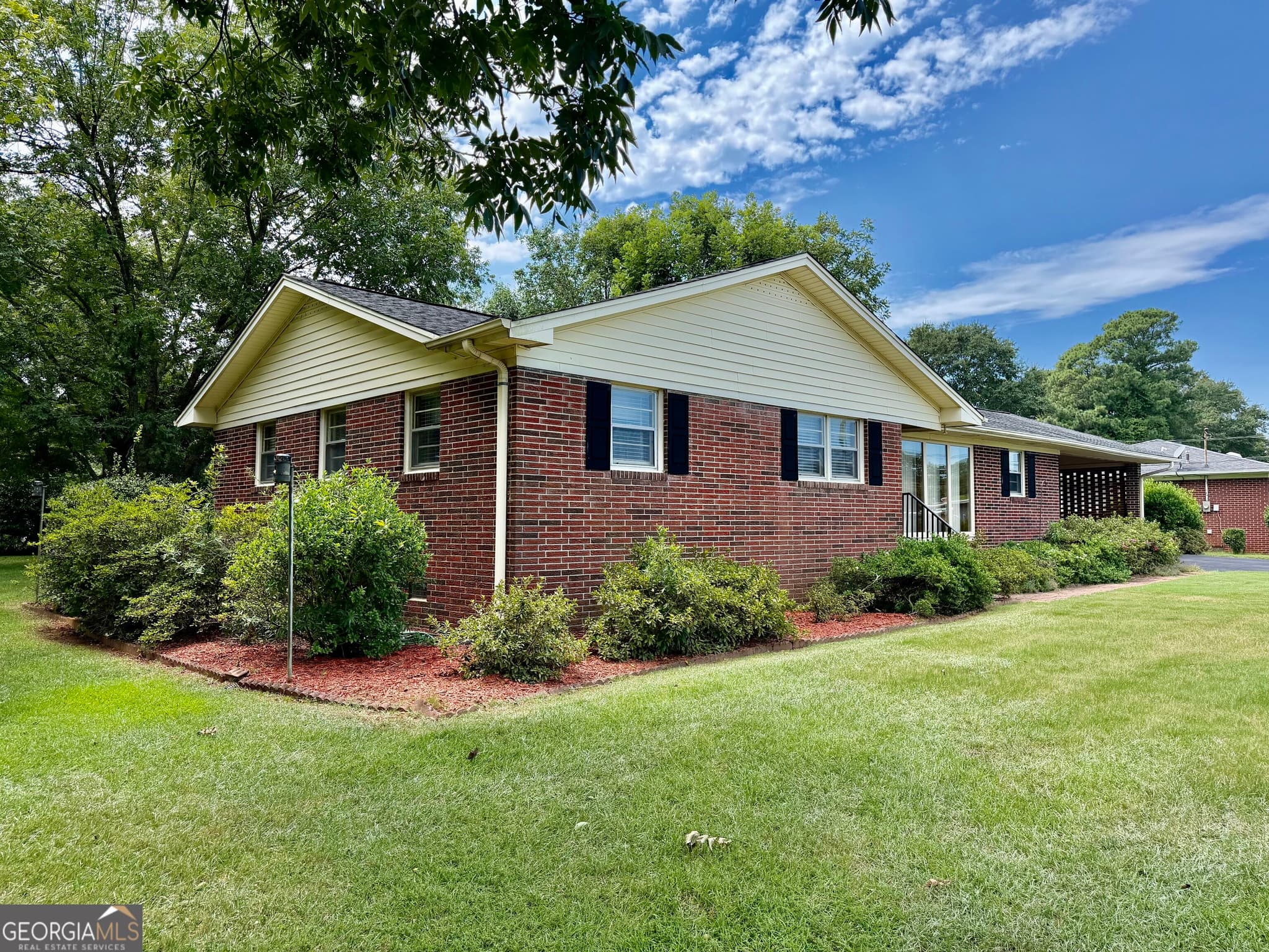 3 bedroom, 2 bathroom, 1,520 sq ft single family residence for sale at 95 Race Street, Hartwell, GA 30643 — photo 5