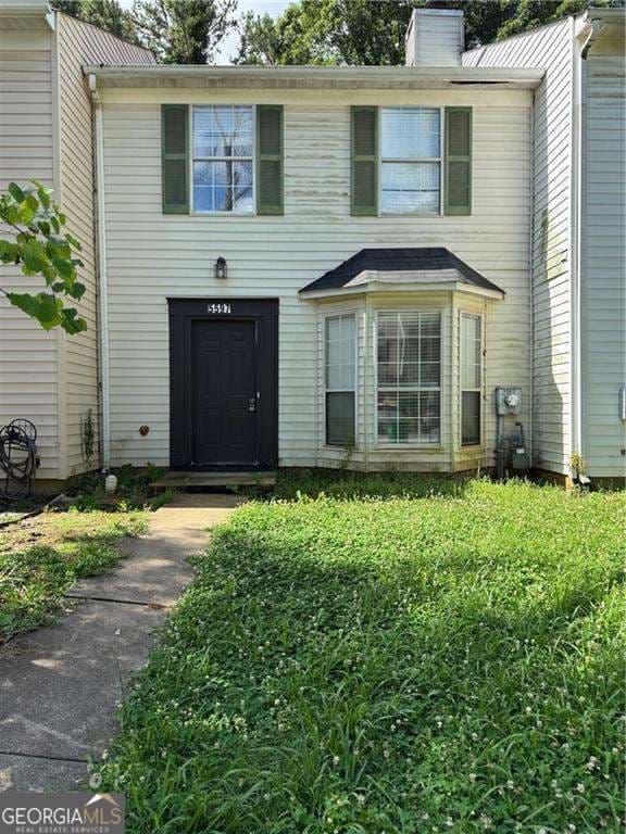 2 bedroom, 2.5 bathroom, 1,292 sq ft townhouse for sale at 5597 Stonington Trace Parkway, Stone Mountain, GA 30087 — photo 1 of 16