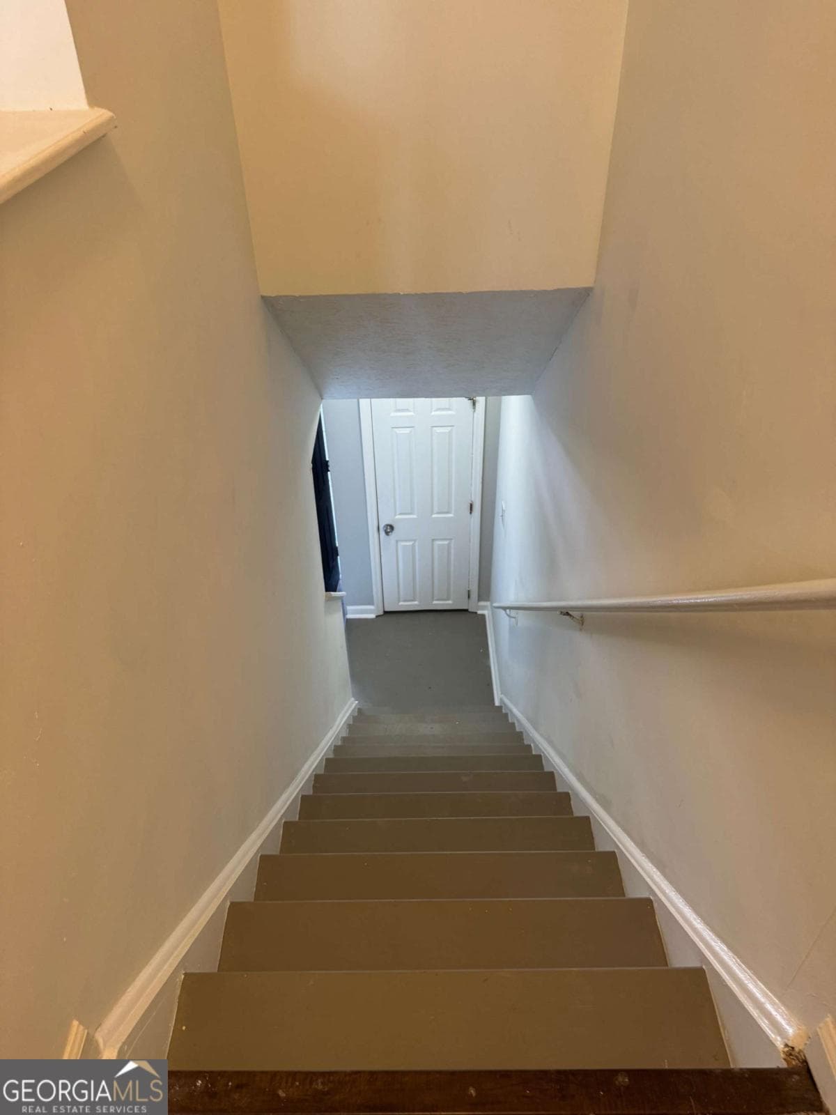 2 bedroom, 2.5 bathroom, 1,292 sq ft townhouse for sale at 5597 Stonington Trace Parkway, Stone Mountain, GA 30087 — photo 8
