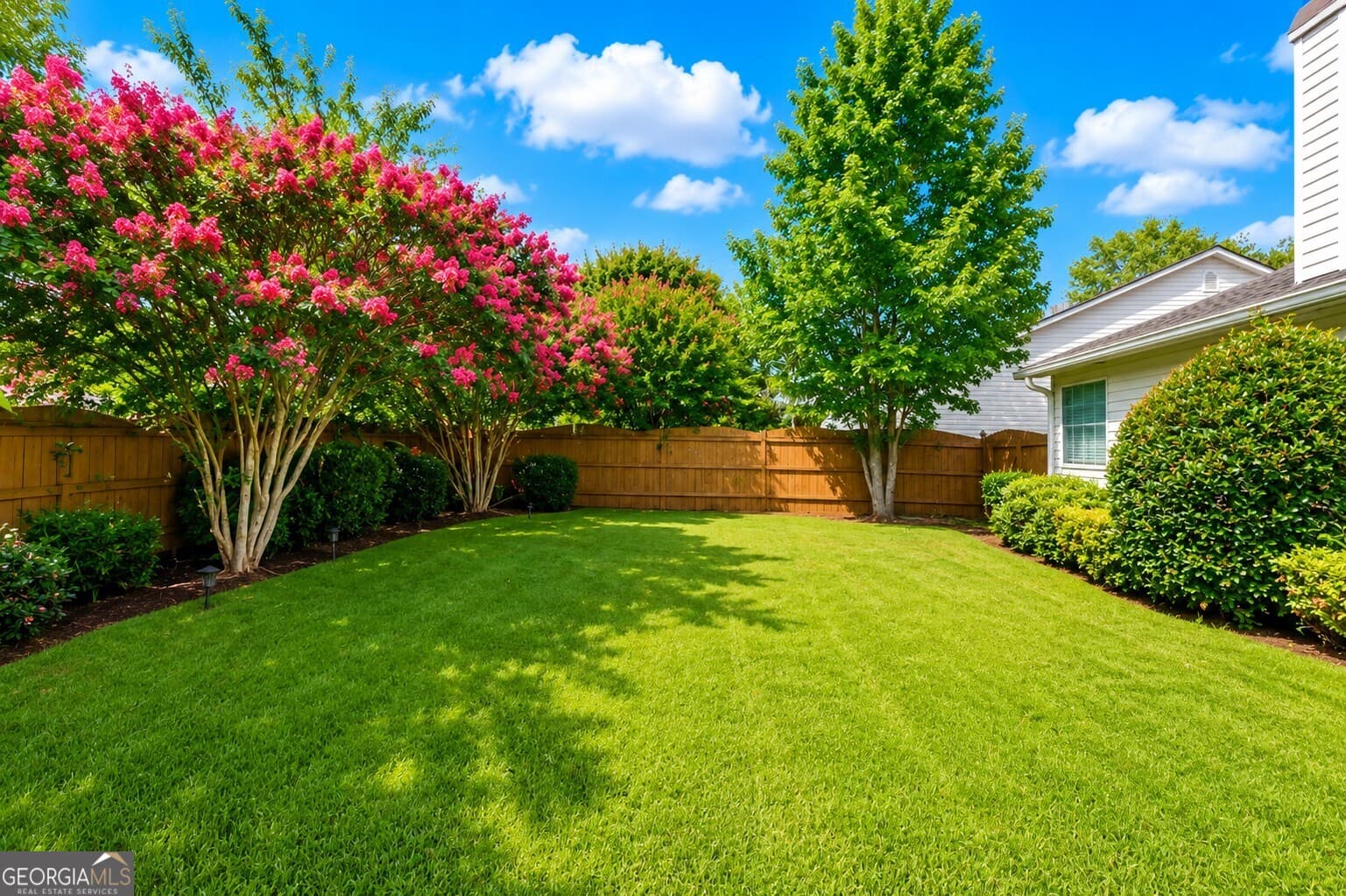 3 bedroom, 2 bathroom, 1,831 sq ft single family residence for sale at 1421 Culverstone Drive, Lawrenceville, GA 30043 — photo 6