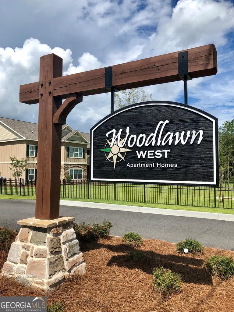 1 bedroom, 1 bathroom apartment for rent at 75 Woodlawn Drive B7, Dublin, GA 31021 for $1,250 a month