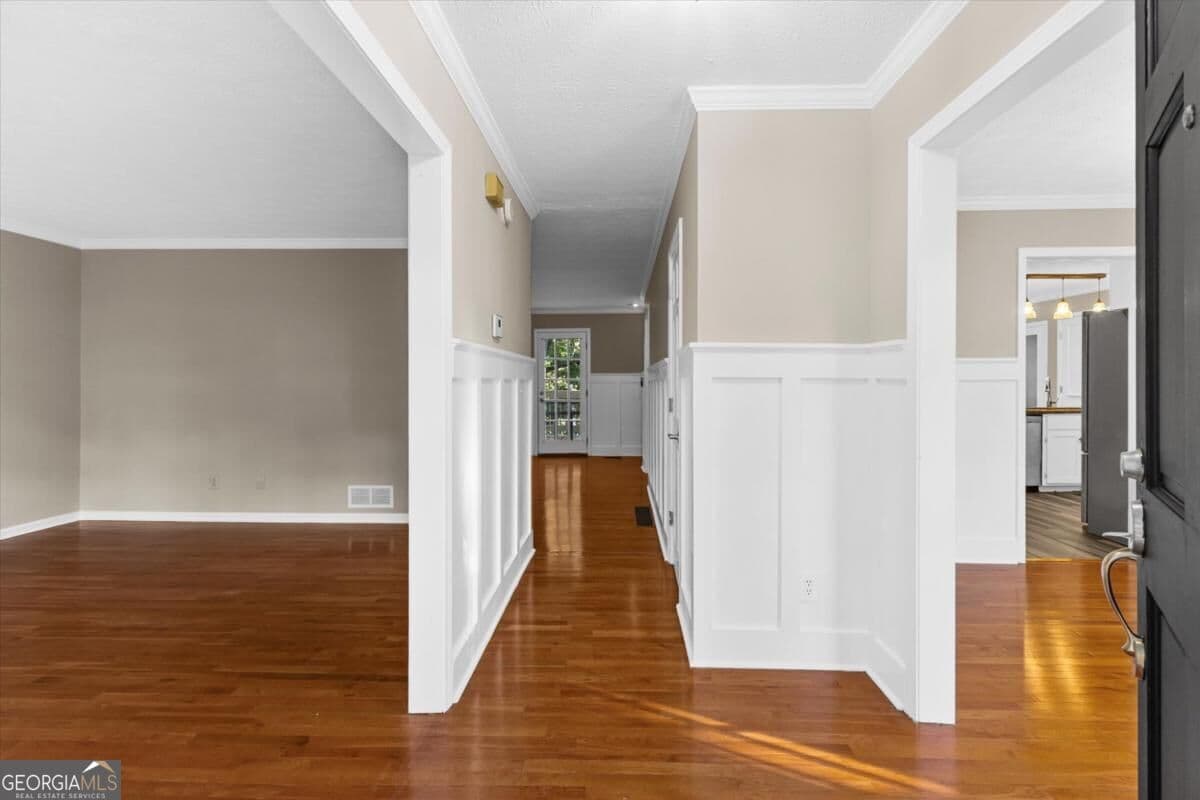 5 bedroom, 3.5 bathroom, 4,852 sq ft single family residence for sale at 2092 Plantation Road, Lawrenceville, GA 30044 — photo 5