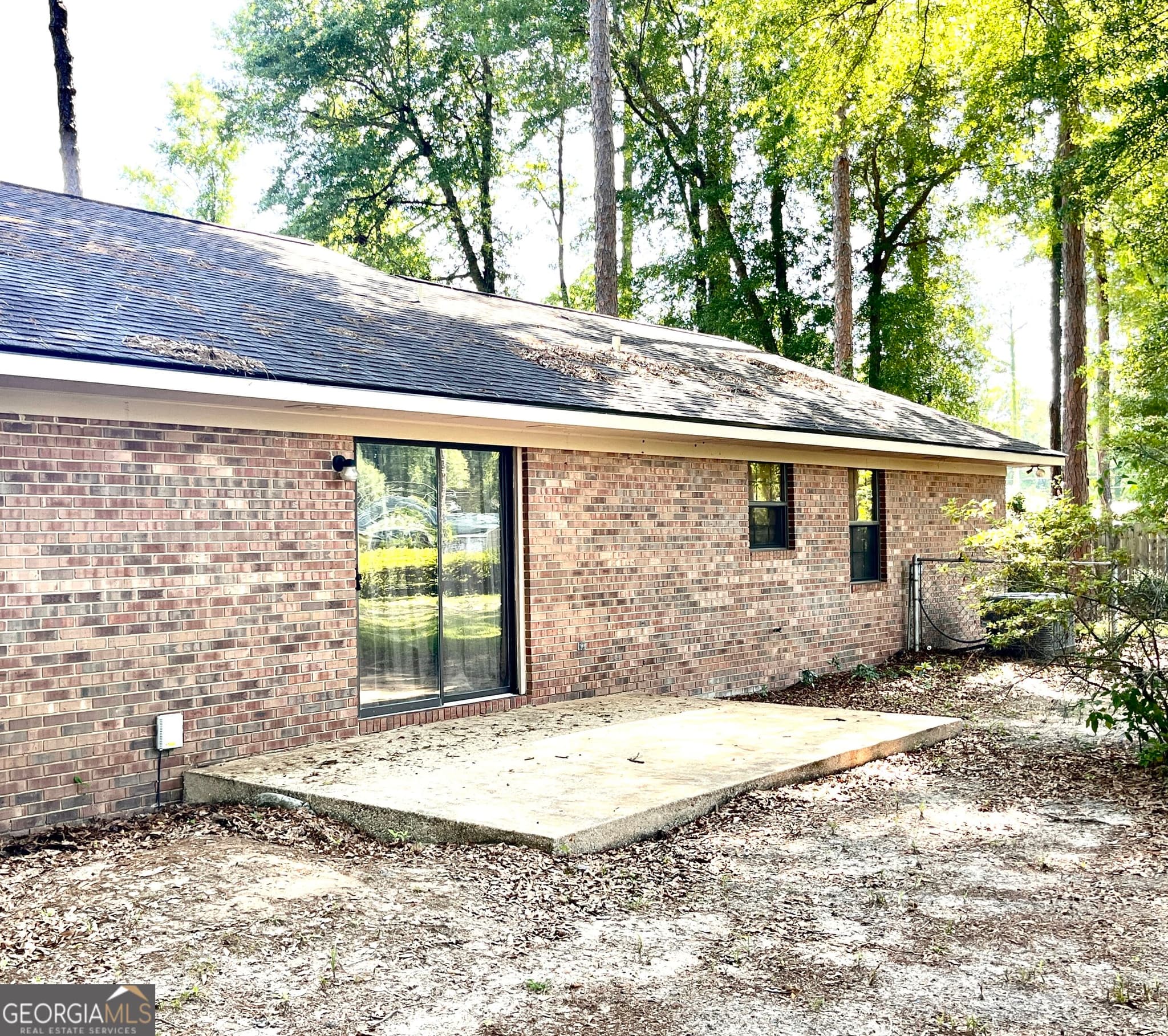 3 bedroom, 2 bathroom, 1,732 sq ft single family residence under contract at 1511 Woodland Drive, Bainbridge, GA 39819 — photo 9