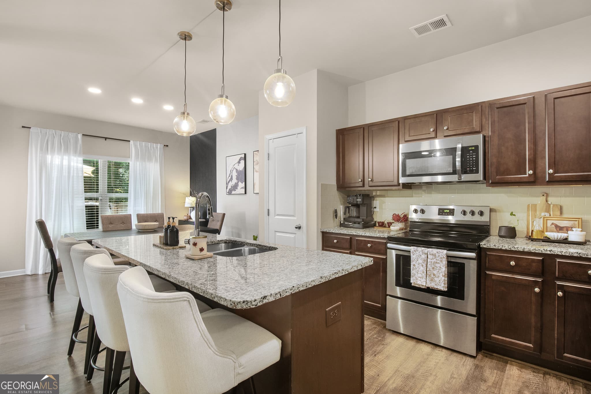 3 bedroom, 2.5 bathroom, 1,945 sq ft single family residence for sale at 141 Southwind Circle, Newnan, GA 30265 — photo 6