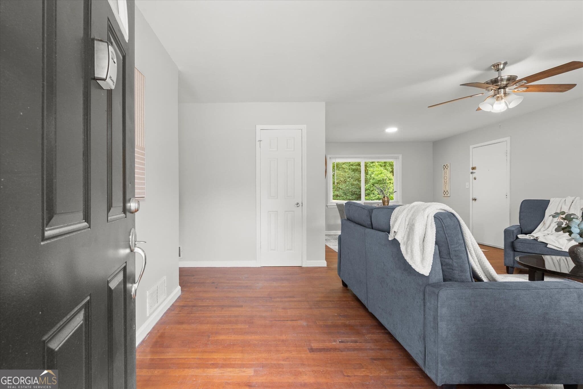 3 bedroom, 2 bathroom, 1,293 sq ft single family residence for sale at 677 N Hairston Road, Stone Mountain, GA 30083 — photo 3