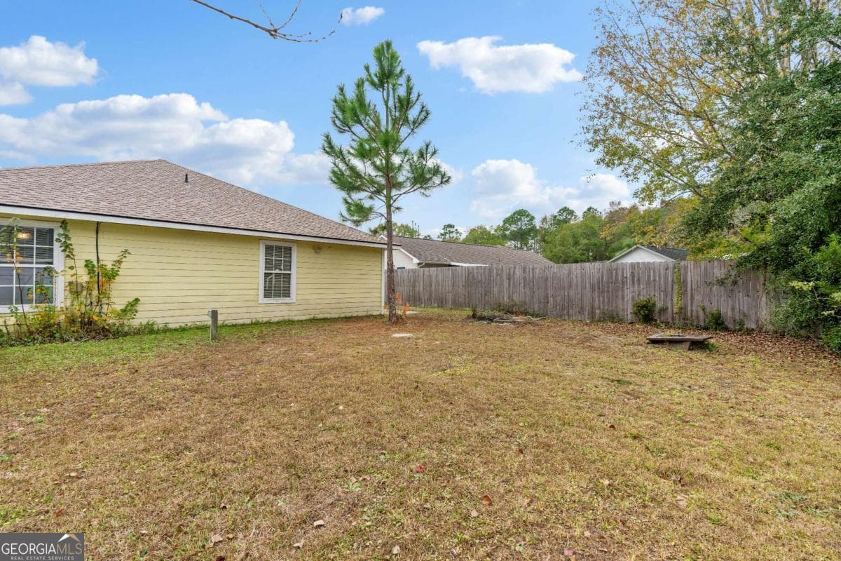 4 bedroom, 2 bathroom, 1,749 sq ft single family residence for sale at 201 Lake Wisteria Drive, Kingsland, GA 31548 — photo 7