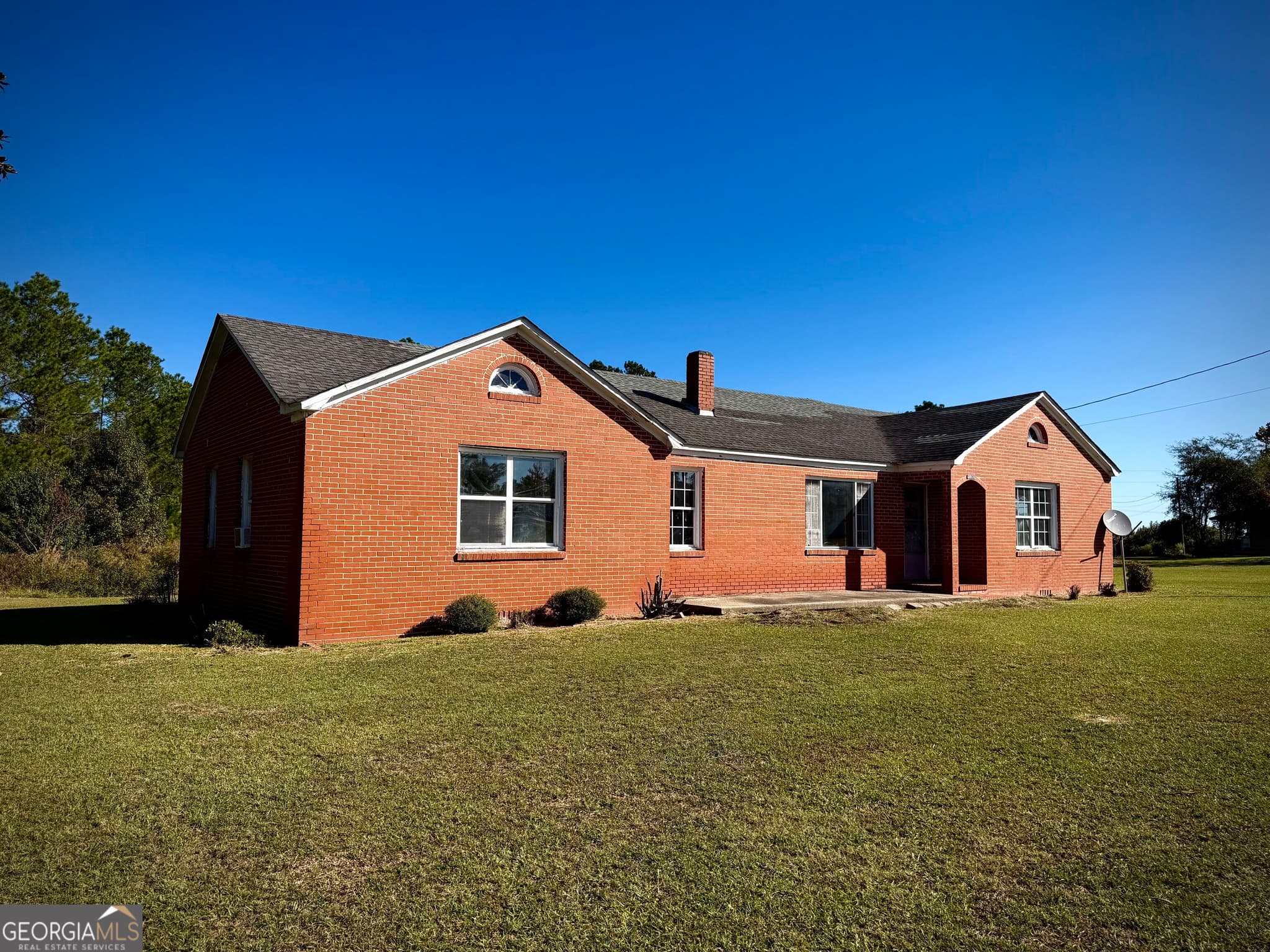 3 bedroom, 1 bathroom, 1,630 sq ft single family residence for sale at 2256 Bay Springs Road, Adrian, GA 31002