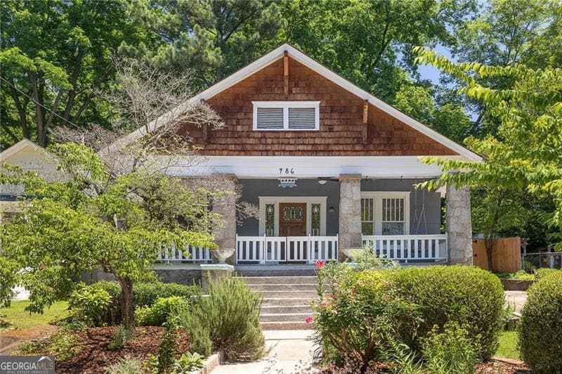 3 bedroom, 2 bathroom, 1,800 sq ft single family residence sold at 786 Palatine Avenue, Atlanta, GA 30316