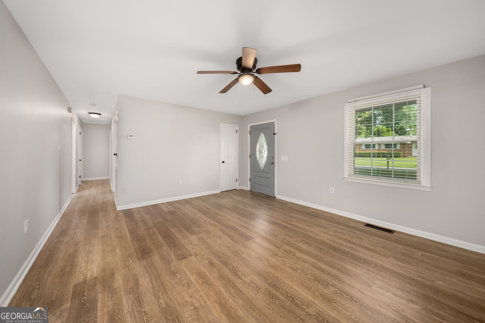 3 bedroom, 1.5 bathroom, 1,352 sq ft single family residence for sale at 114 Karen Drive, Warner Robins, GA 31088 — photo 5