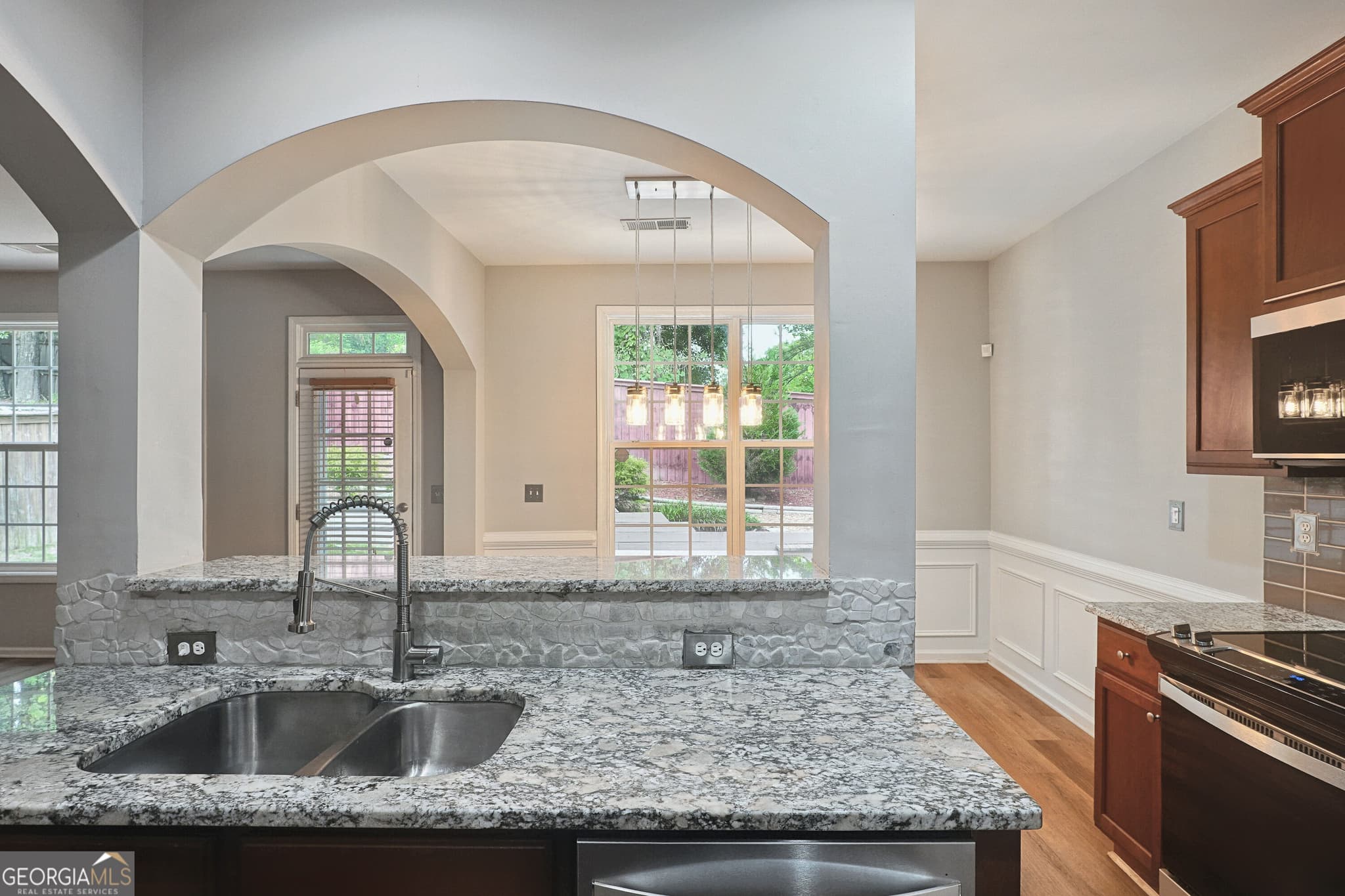 3 bedroom, 2.5 bathroom, 1,764 sq ft single family residence for sale at 5659 Chatham Circle, Norcross, GA 30071 — photo 10