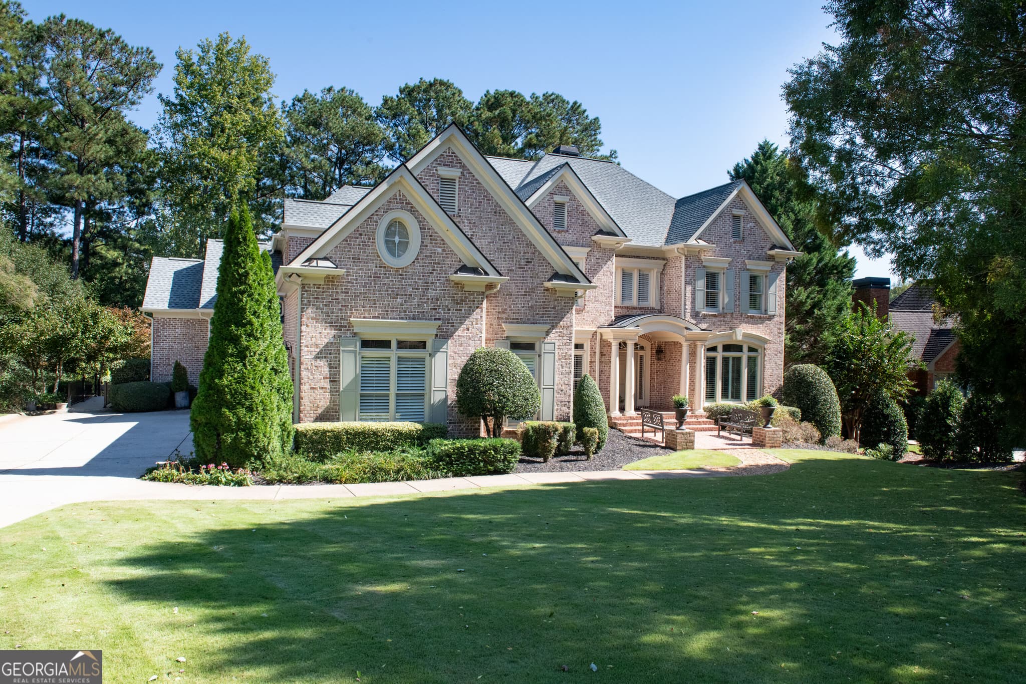 5 bedroom, 5.5 bathroom, 4,419 sq ft single family residence for sale at 2155 Wood Falls Drive, Cumming, GA 30041 — photo 2
