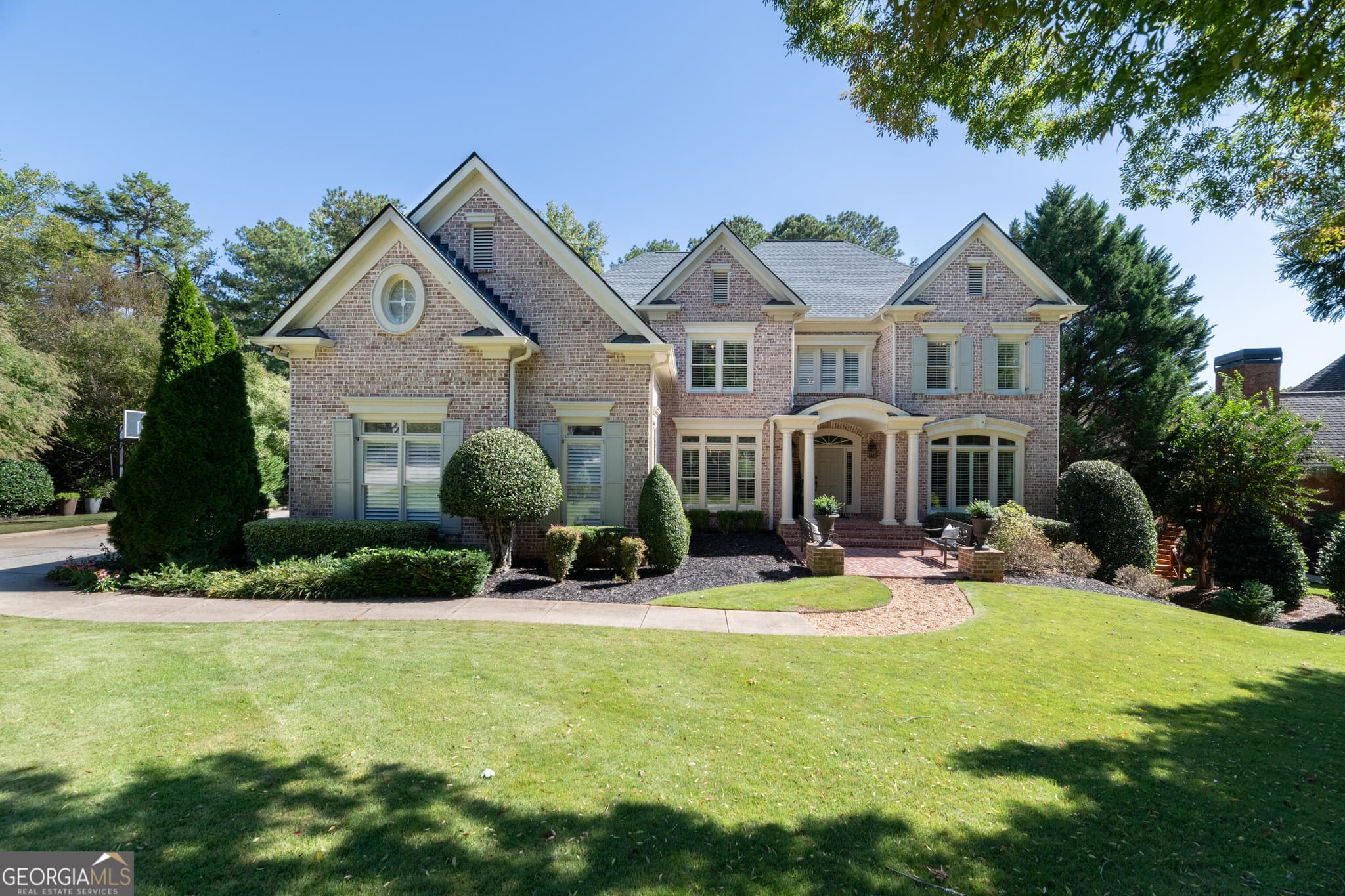 5 bedroom, 5.5 bathroom, 4,419 sq ft single family residence for sale at 2155 Wood Falls Drive, Cumming, GA 30041 — photo 9