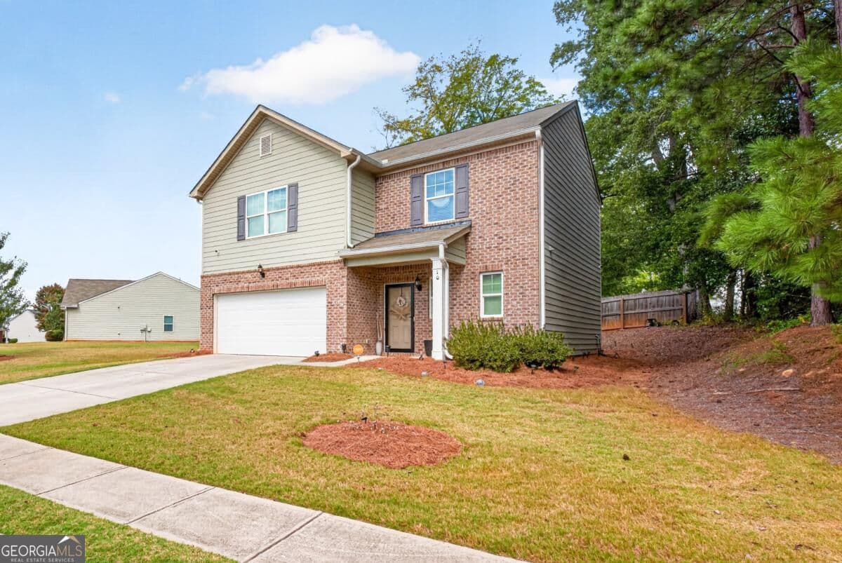 4 bedroom, 2.5 bathroom, 1,870 sq ft single family residence for sale at 10 Natalie Court, Covington, GA 30016 — photo 4