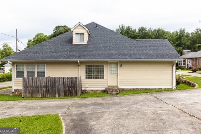 3 bedroom, 2 bathroom, 1,629 sq ft single family residence for sale at 206 Cedarwood Lane, Thomaston, GA 30286 — photo 5