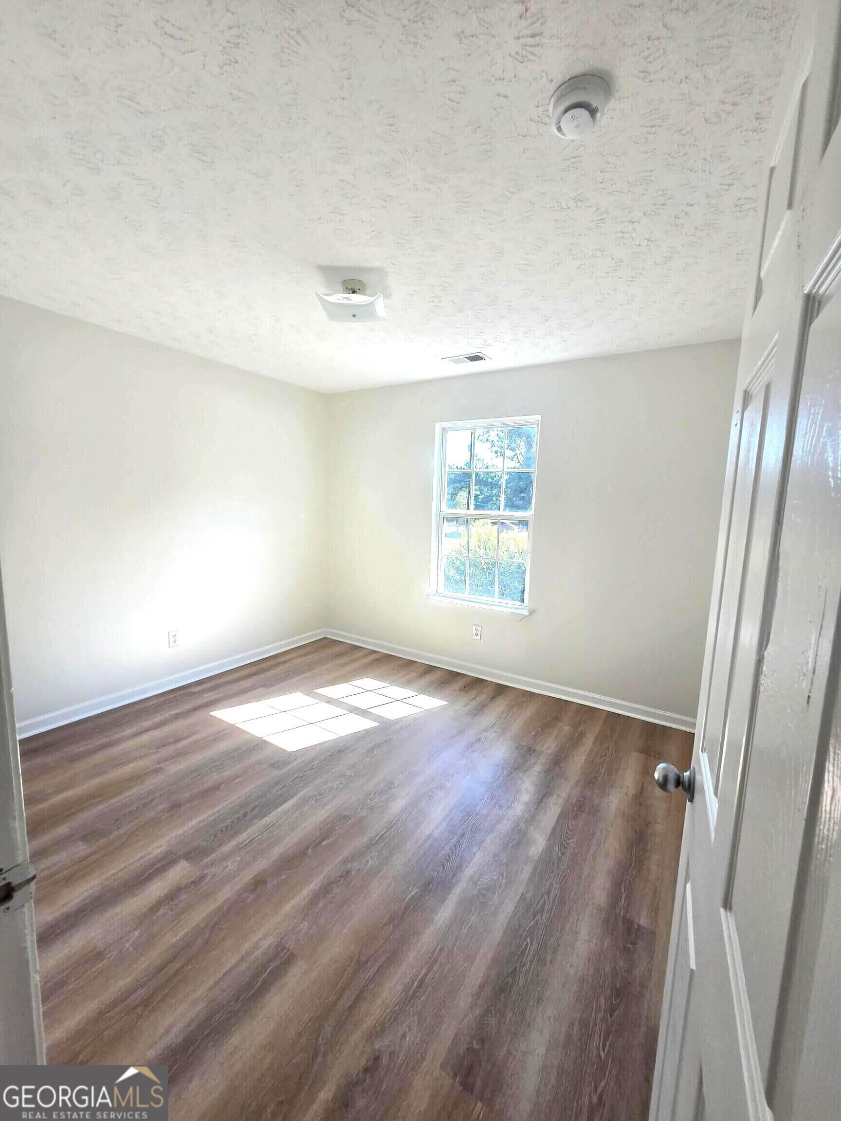 4 bedroom, 3 bathroom, 1,624 sq ft townhouse for rent at 116 Heritage Way, Jackson, GA 30233 for $1,700 a month — photo 9
