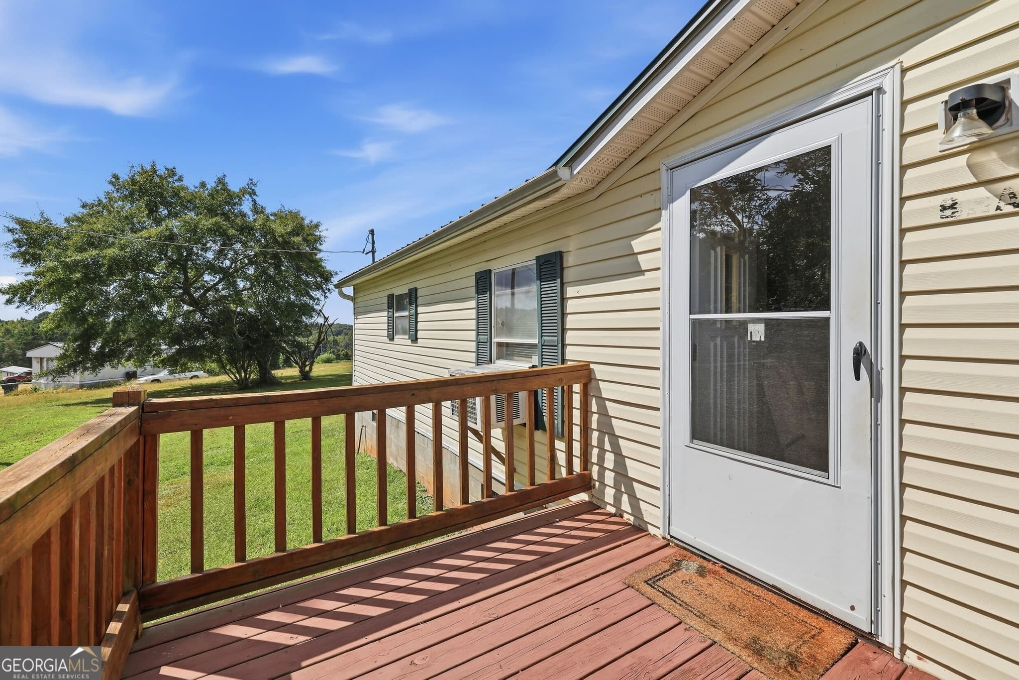 3 bedroom, 2 bathroom, 1,680 sq ft manufactured home,single family residence for sale at 217 Combs Avenue, Martin, GA 30557 — photo 2